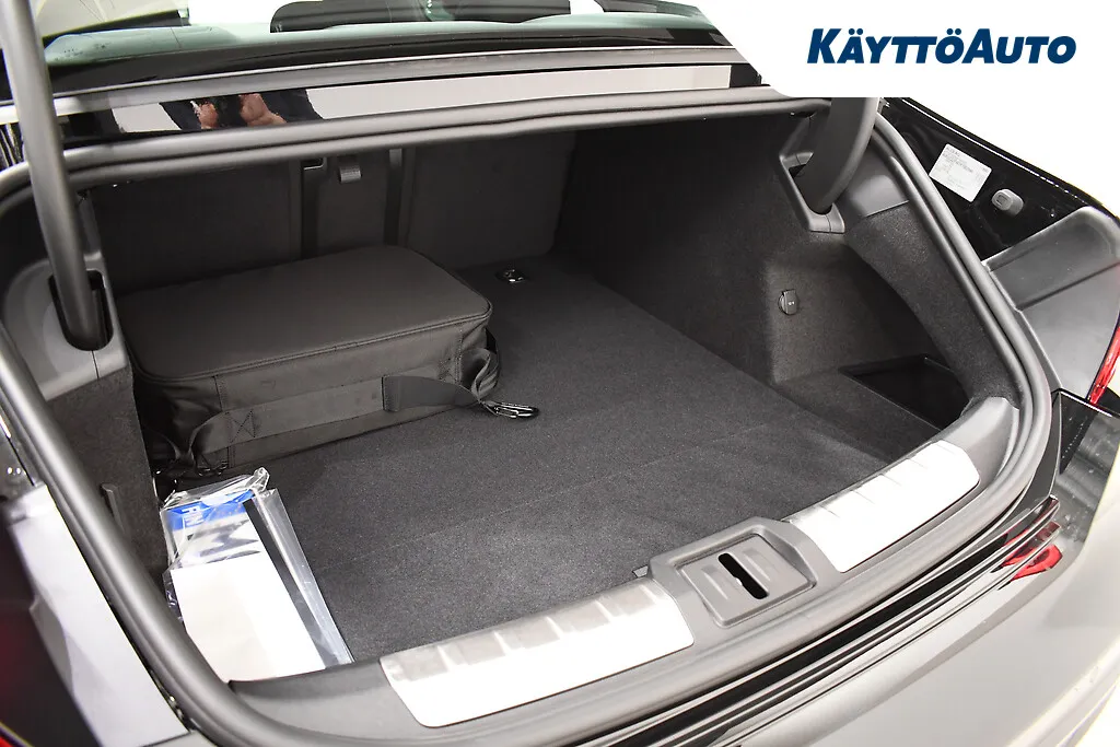 AUDI e-tron GT MOU-273 carousel image