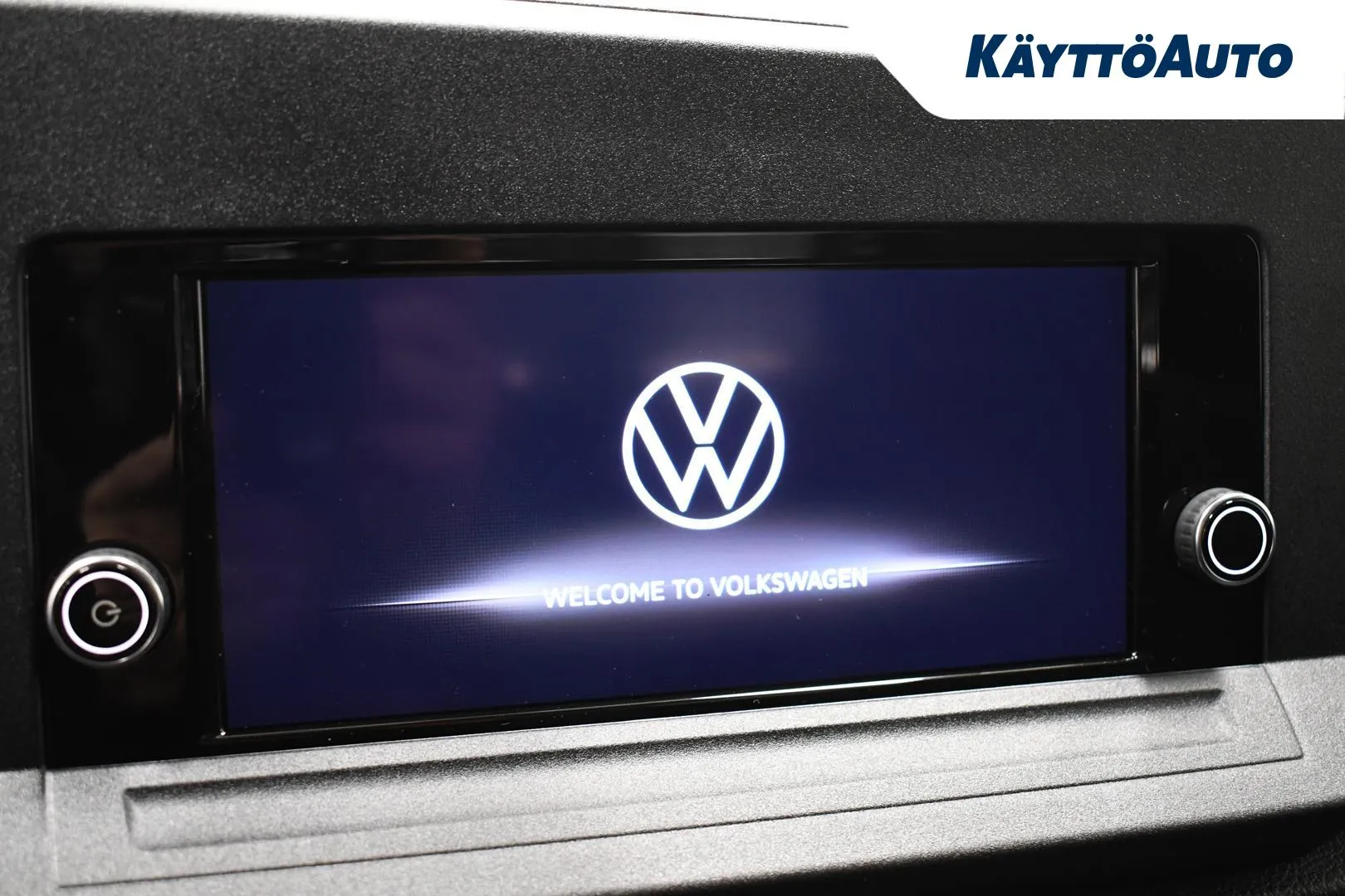 Volkswagen Caddy Maxi YMA-283 carousel image