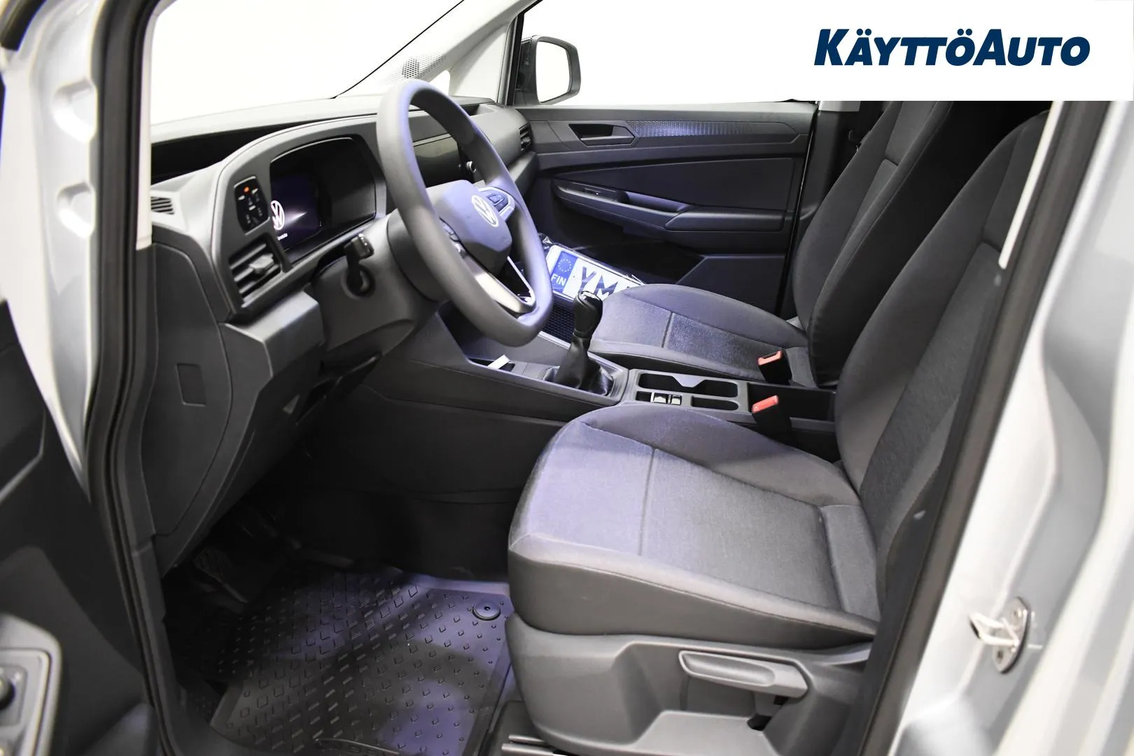 Volkswagen Caddy Maxi YMA-283 carousel image