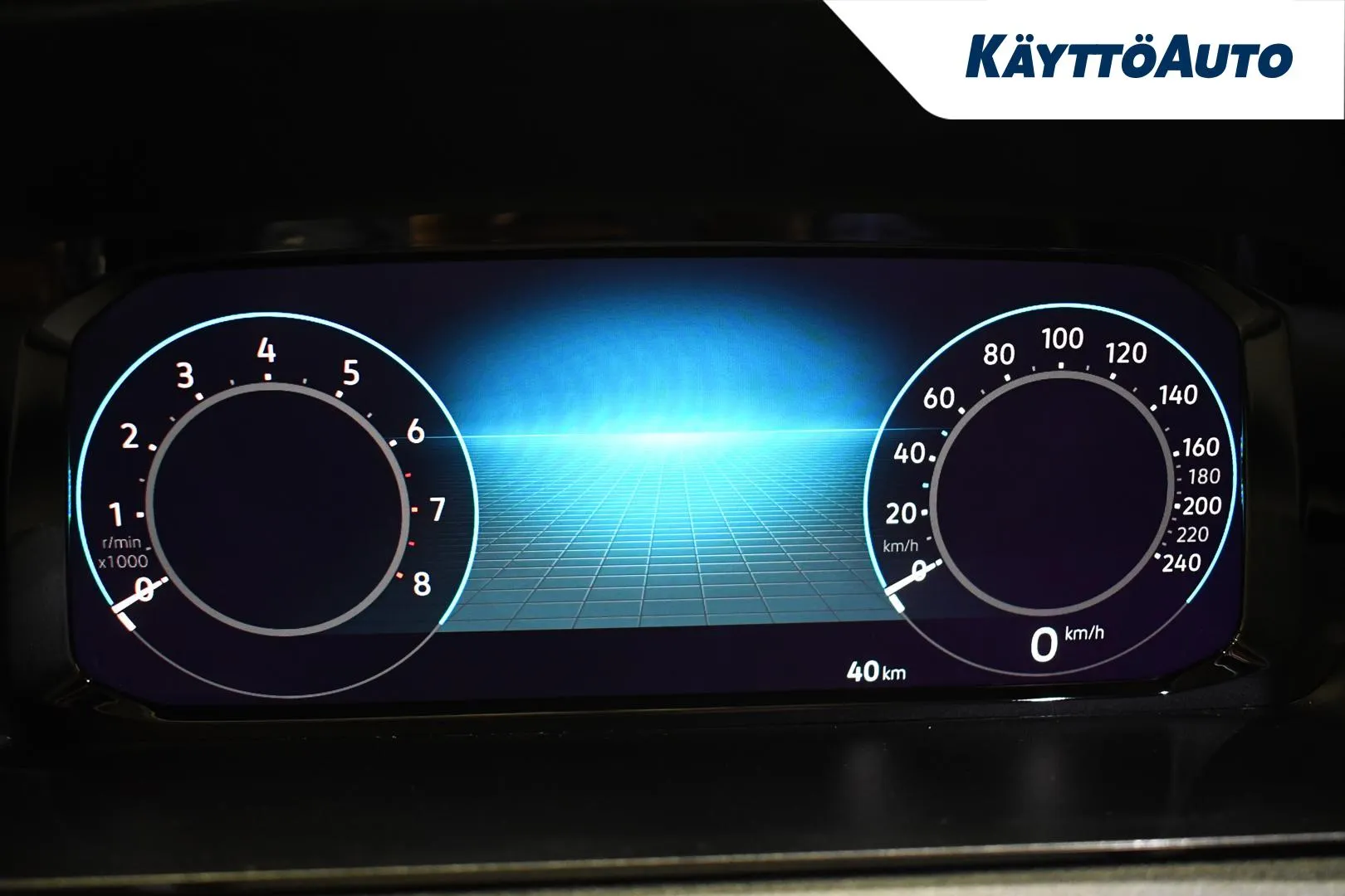 Volkswagen Caddy Maxi YMA-283 carousel image