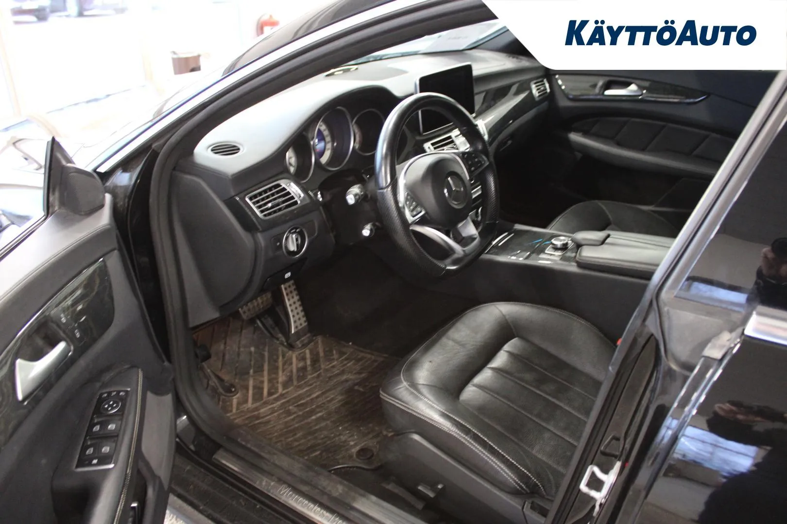 MERCEDES-BENZ CLS IPZ-651 carousel image