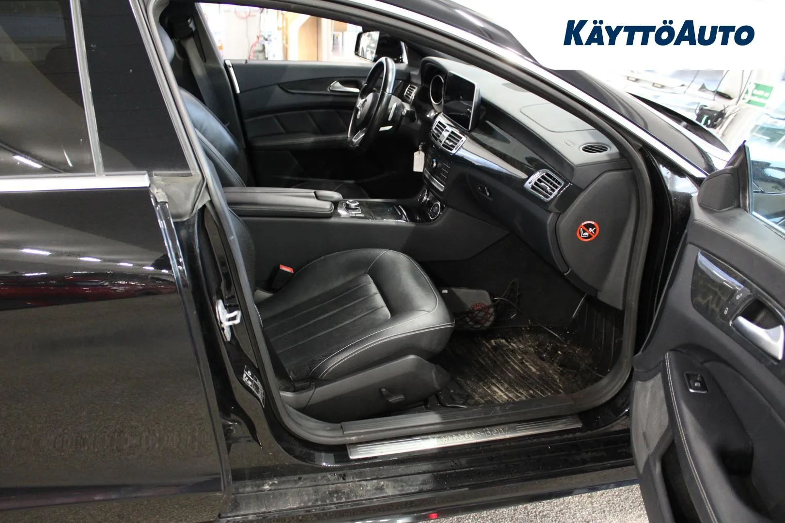 MERCEDES-BENZ CLS IPZ-651 carousel image