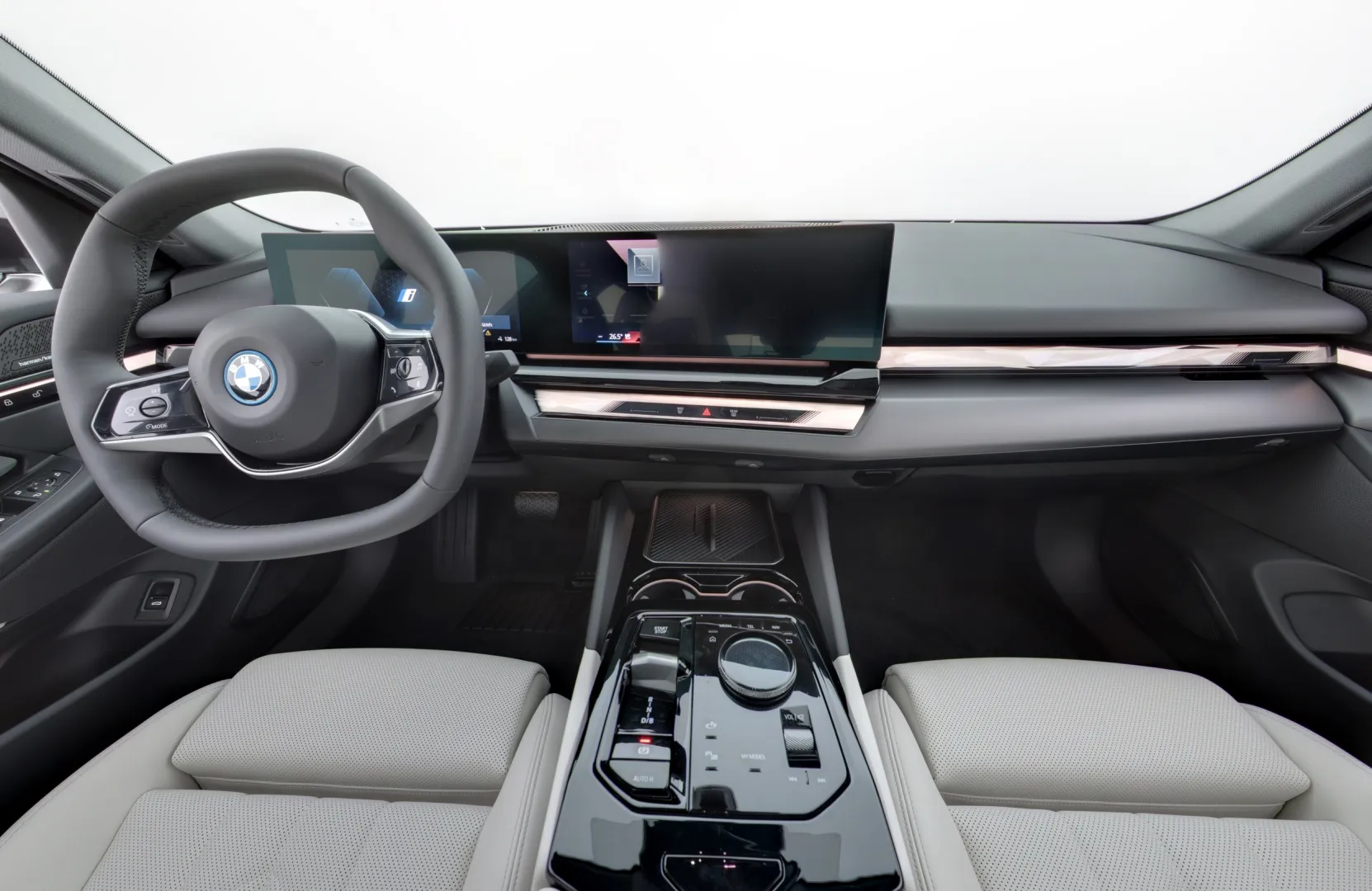 BMW i5 KVR-704 carousel image