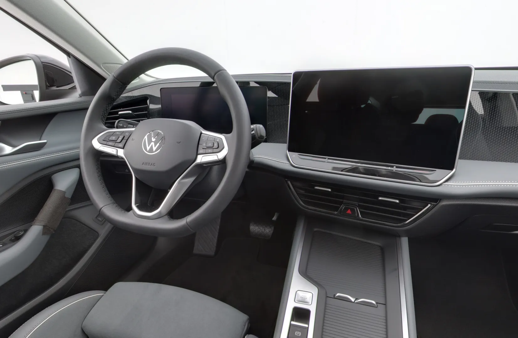 Volkswagen Passat MPT-389 carousel image