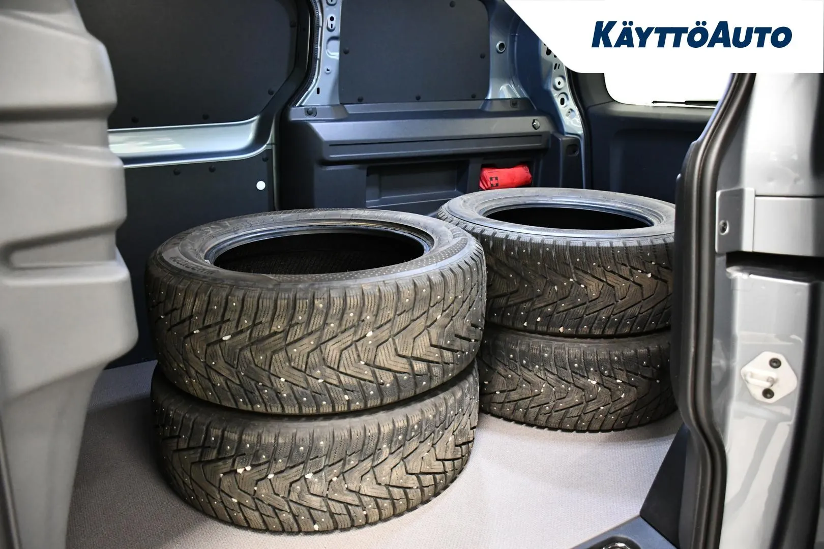 VOLKSWAGEN ID. Buzz Cargo FSE-703 carousel image