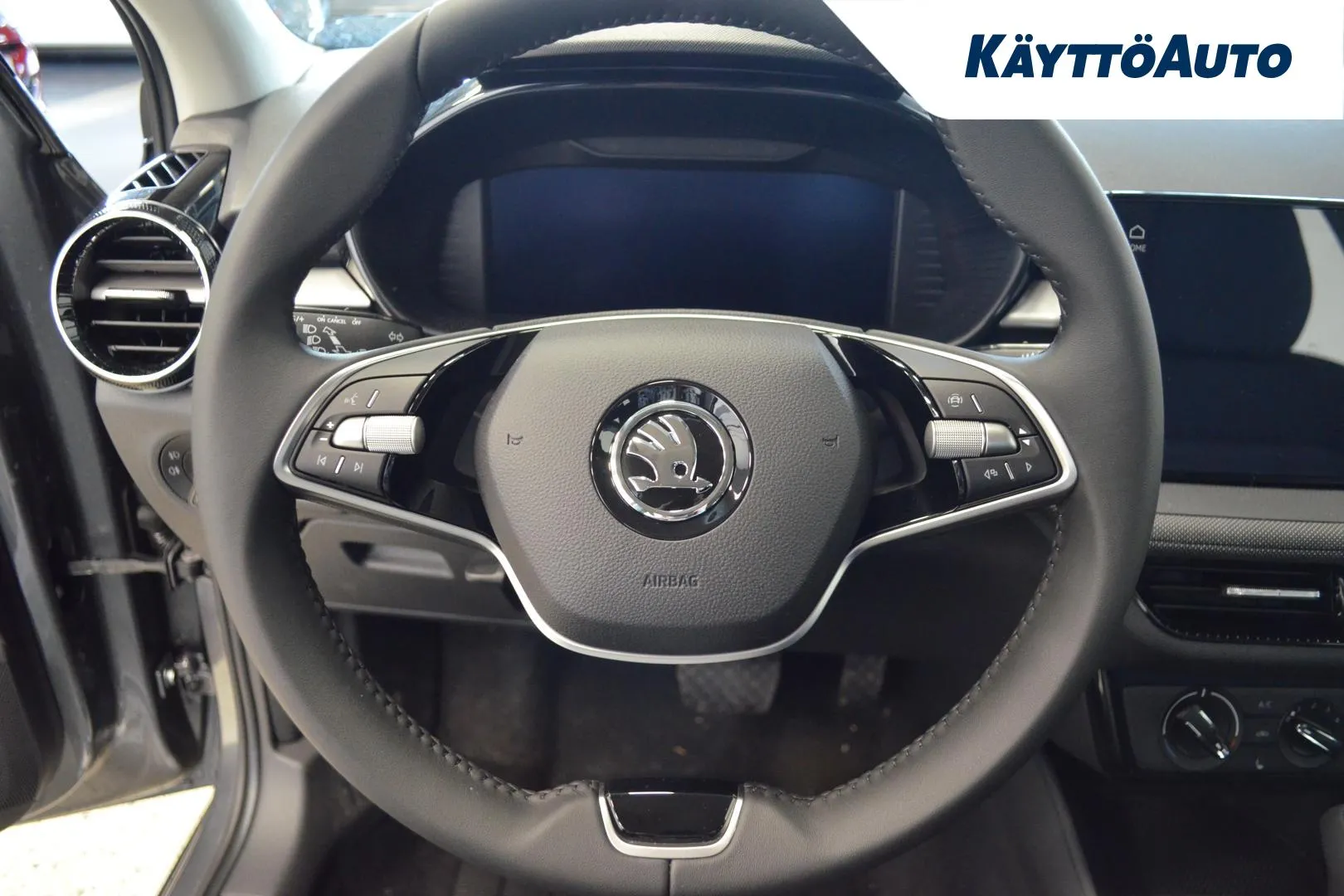 Skoda Fabia JNF-295 carousel image