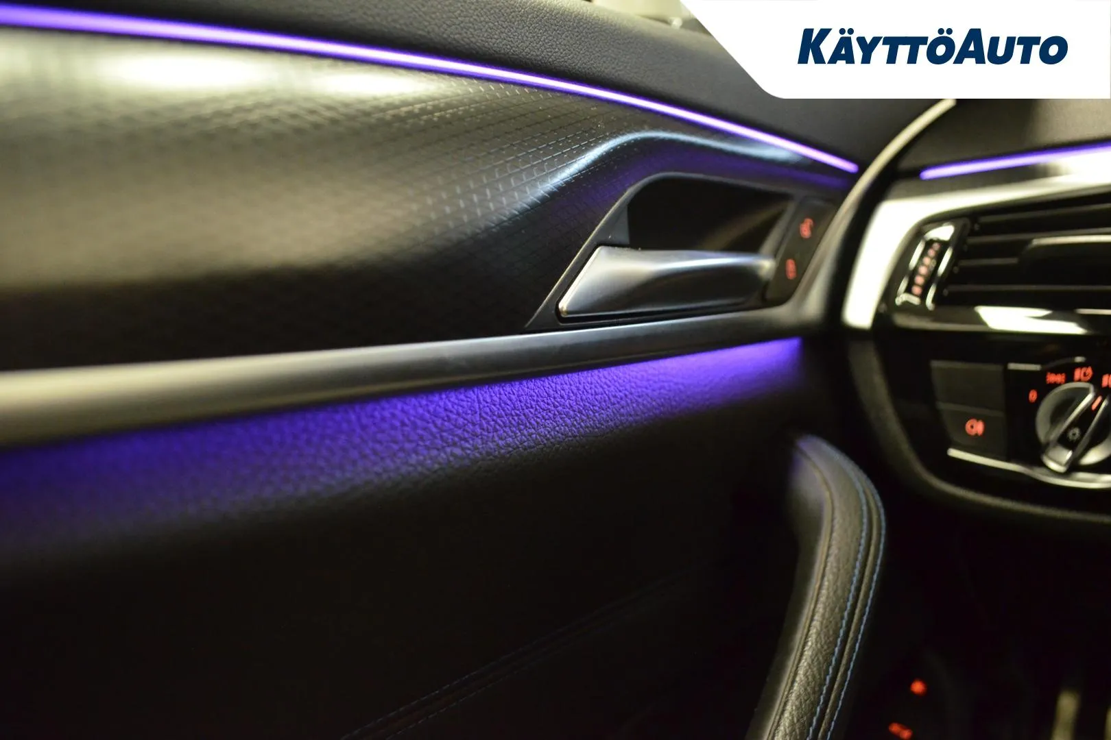 BMW 545 LPJ-208 carousel image