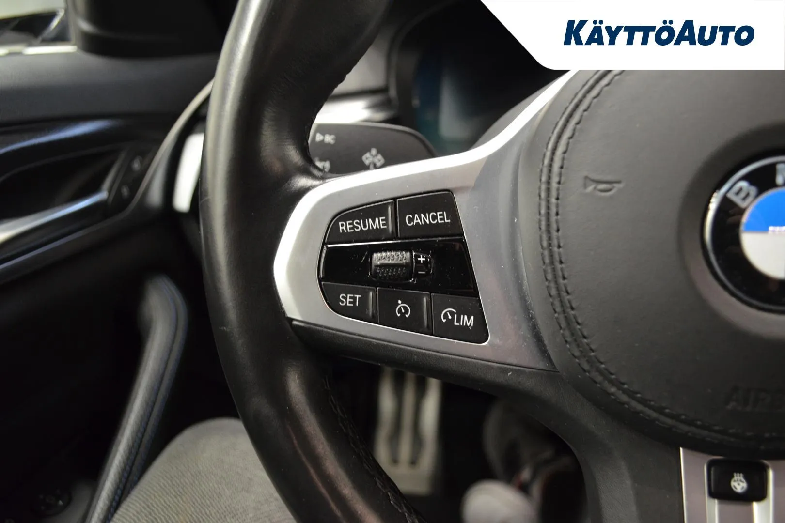 BMW 545 LPJ-208 carousel image