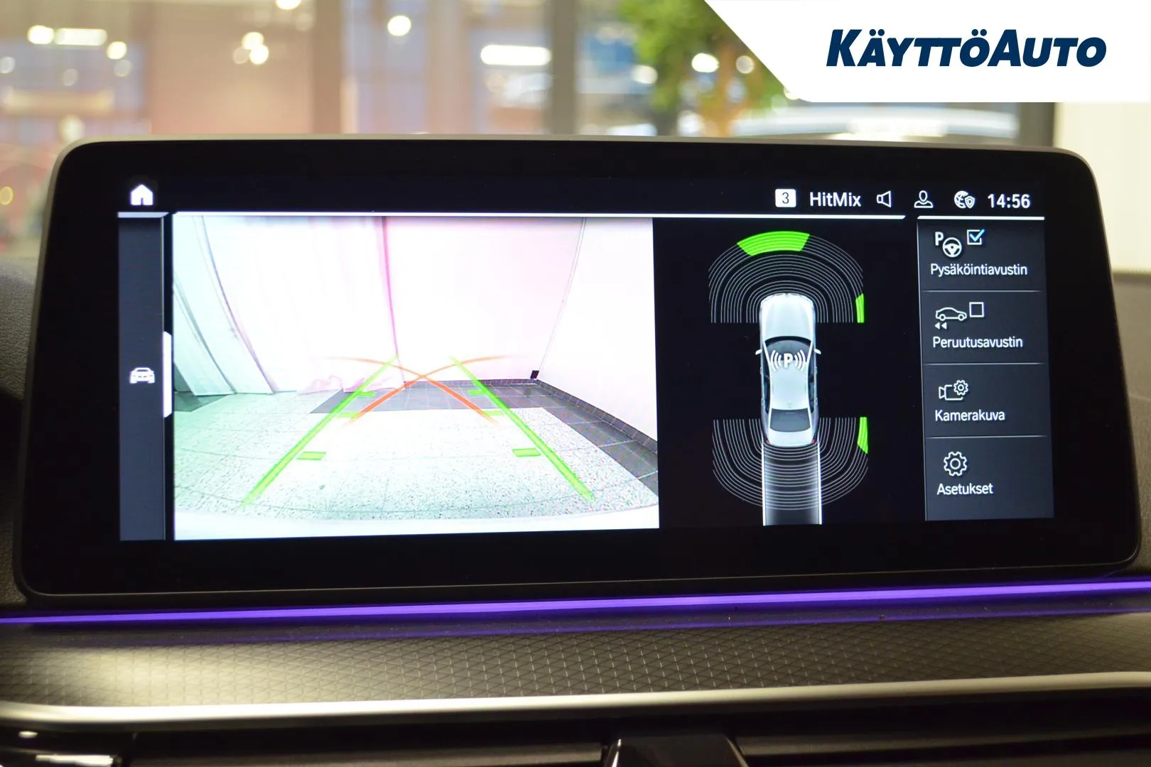 BMW 545 LPJ-208 carousel image