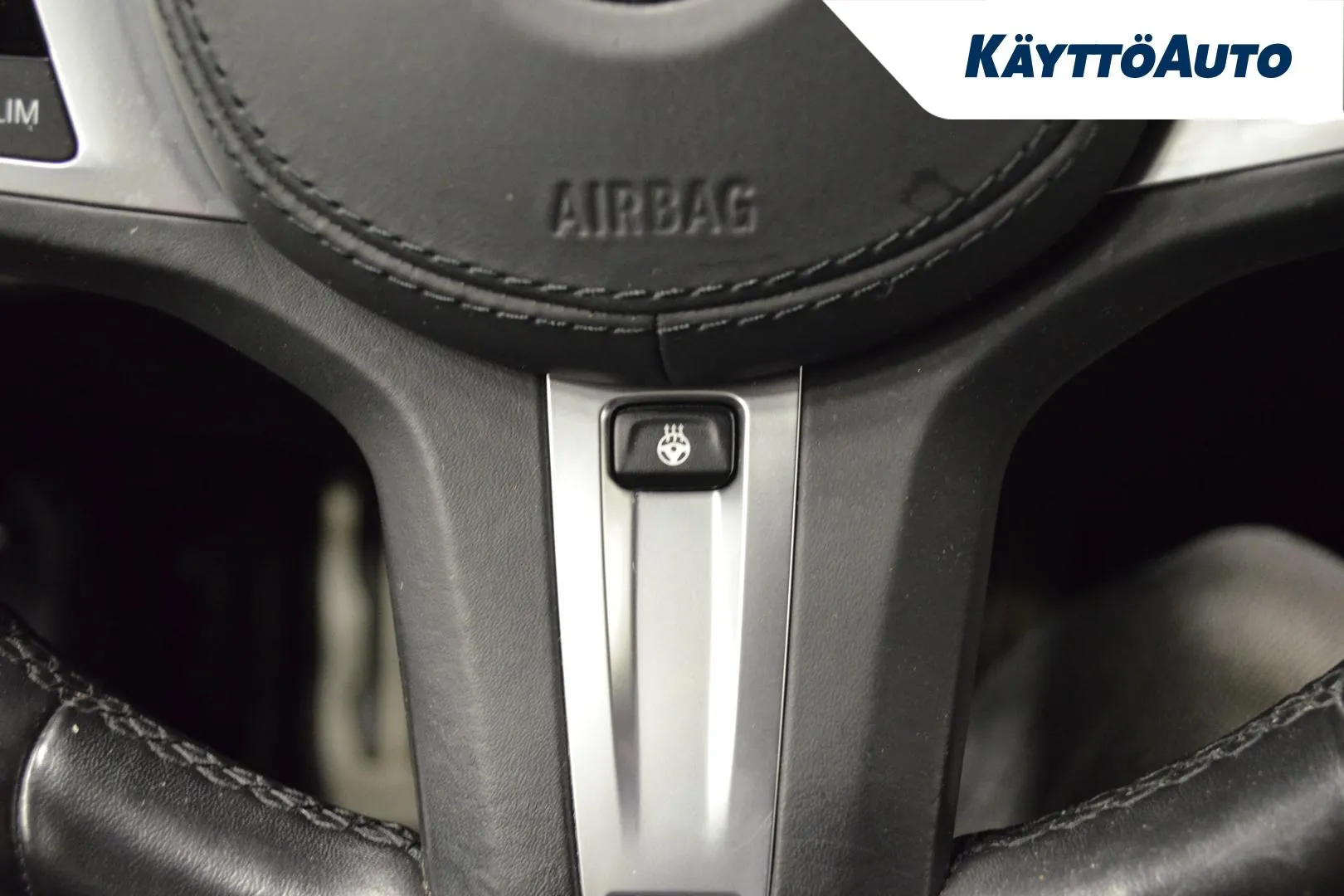 BMW 545 LPJ-208 carousel image