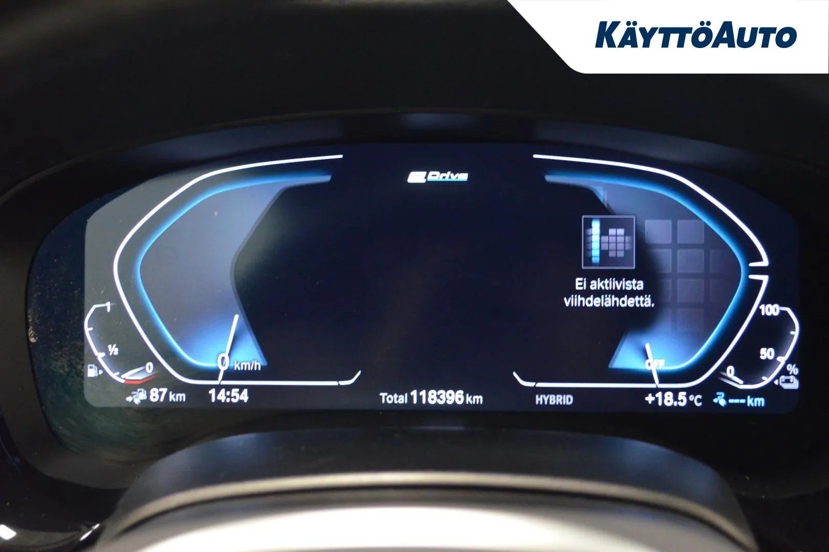 BMW 545 LPJ-208 carousel image