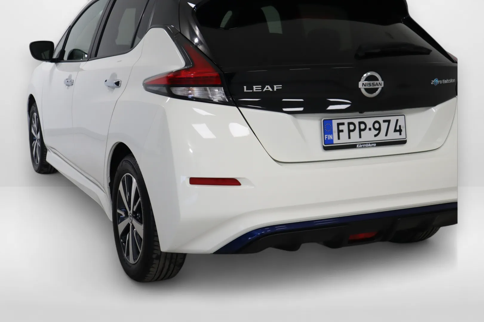 NISSAN Leaf FPP-974 carousel image