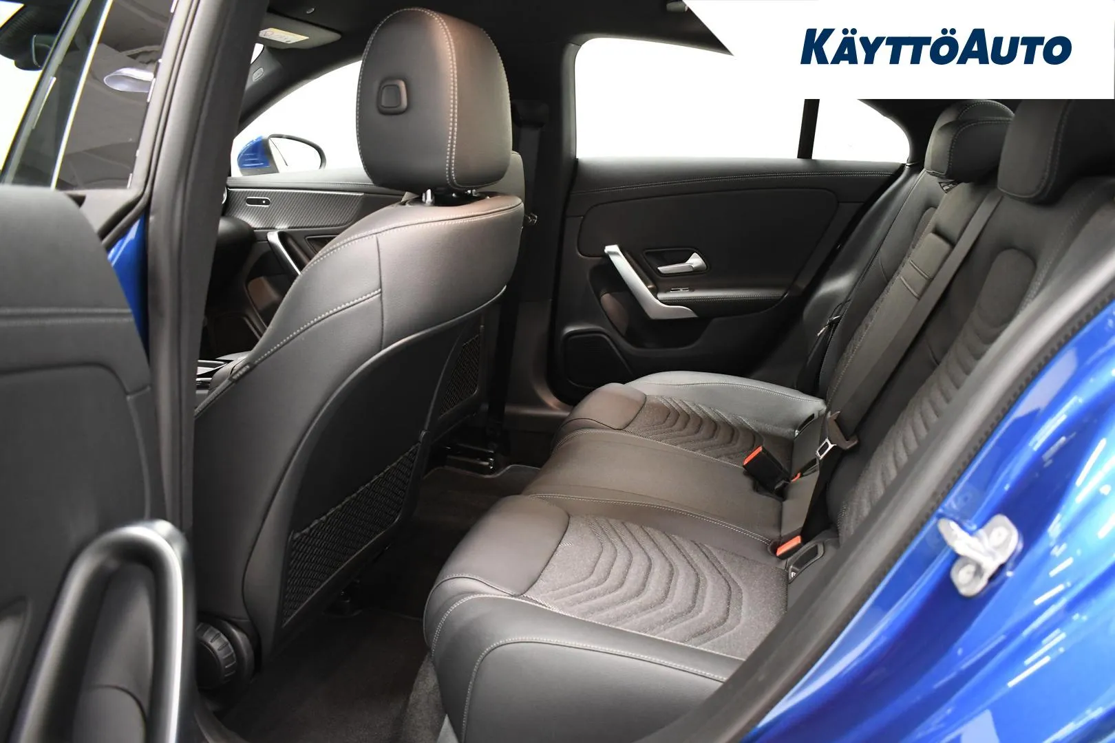 Mercedes-Benz CLA XSO-673 carousel image