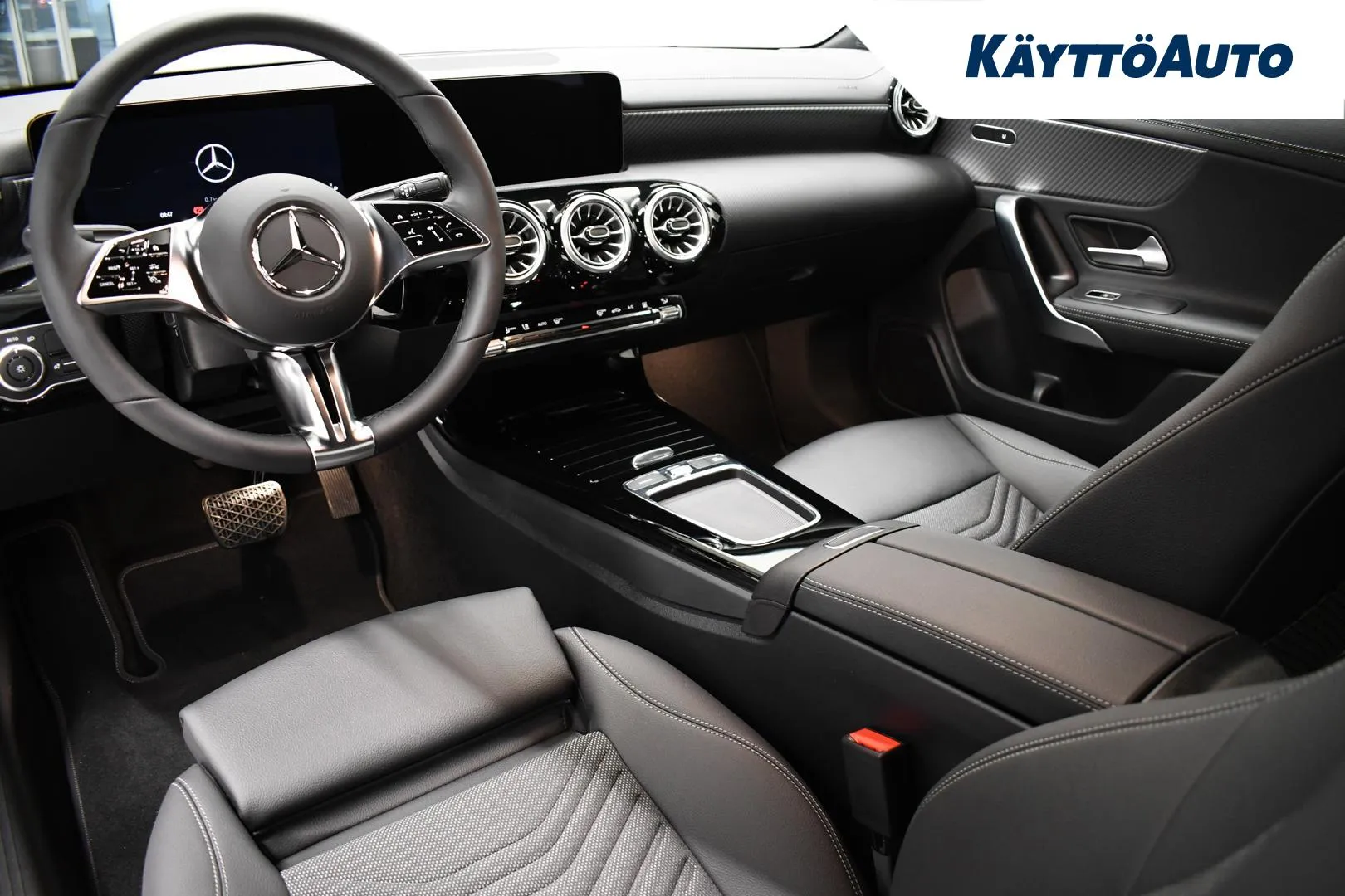 Mercedes-Benz CLA XSO-673 carousel image