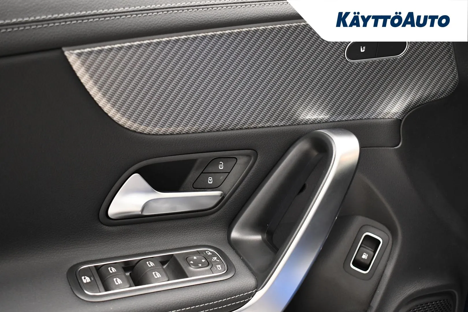 Mercedes-Benz CLA XSO-673 carousel image