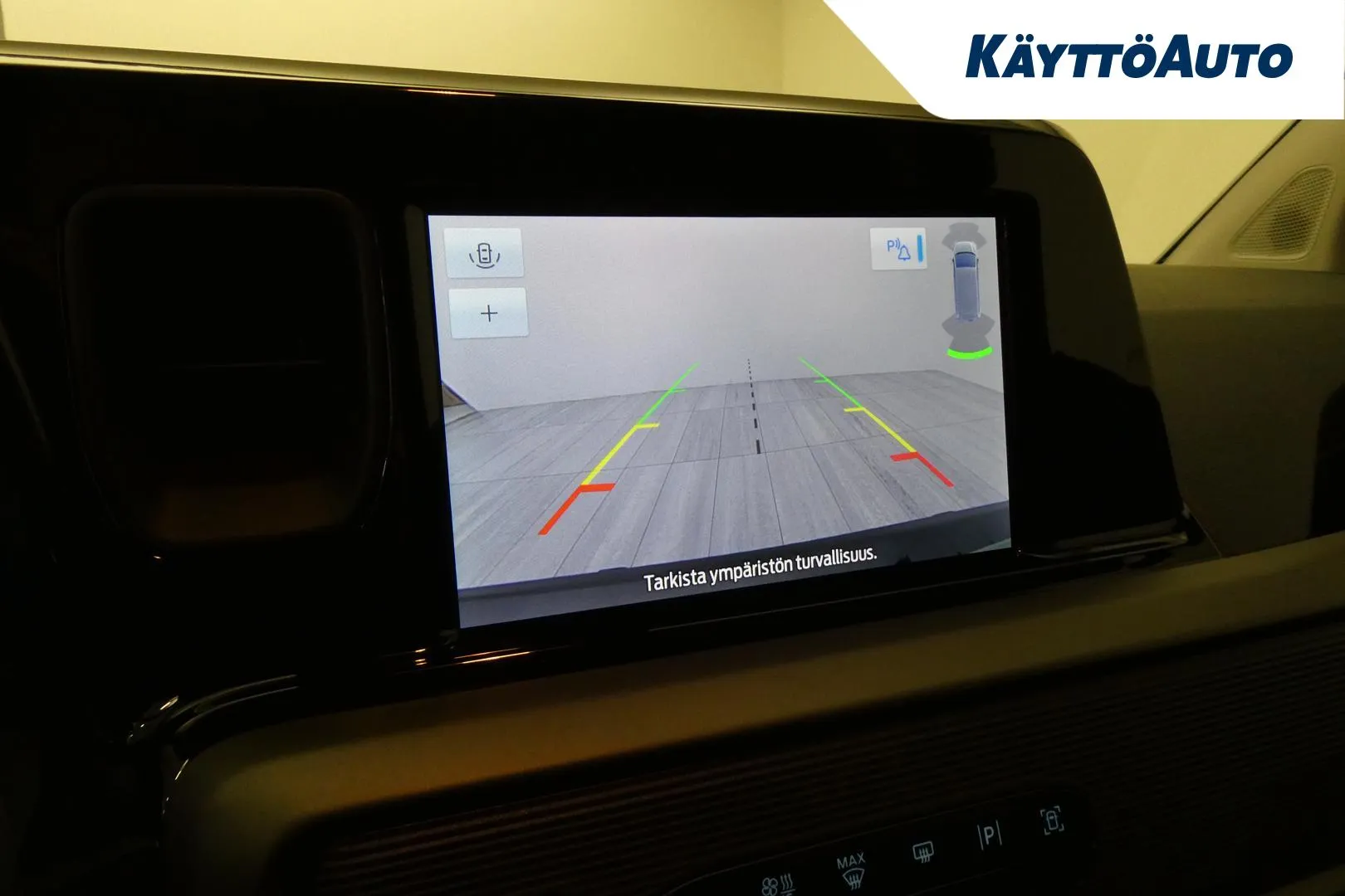 Ford Transit Courier NNP-761 carousel image