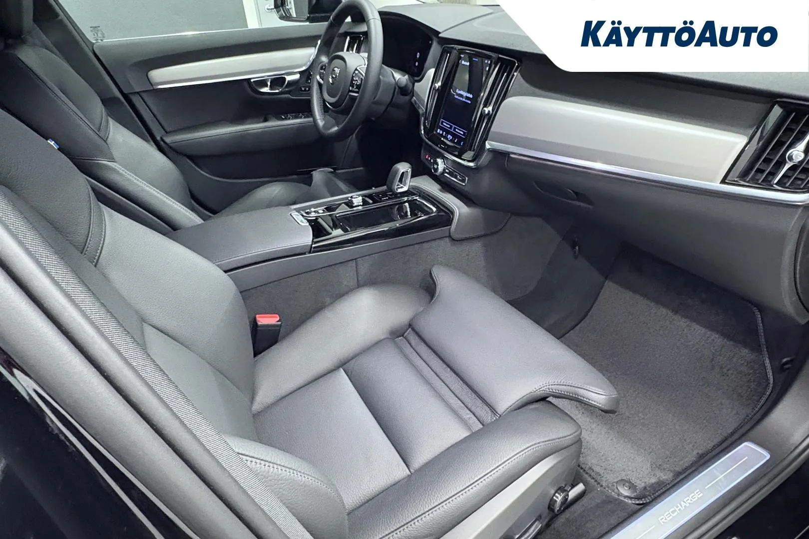 VOLVO S90 NNM-735 carousel image