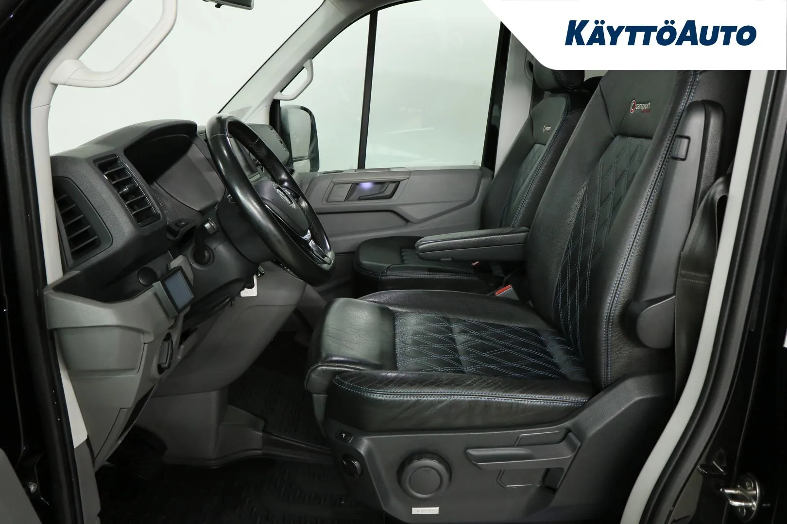 Volkswagen Crafter XPB-533 carousel image