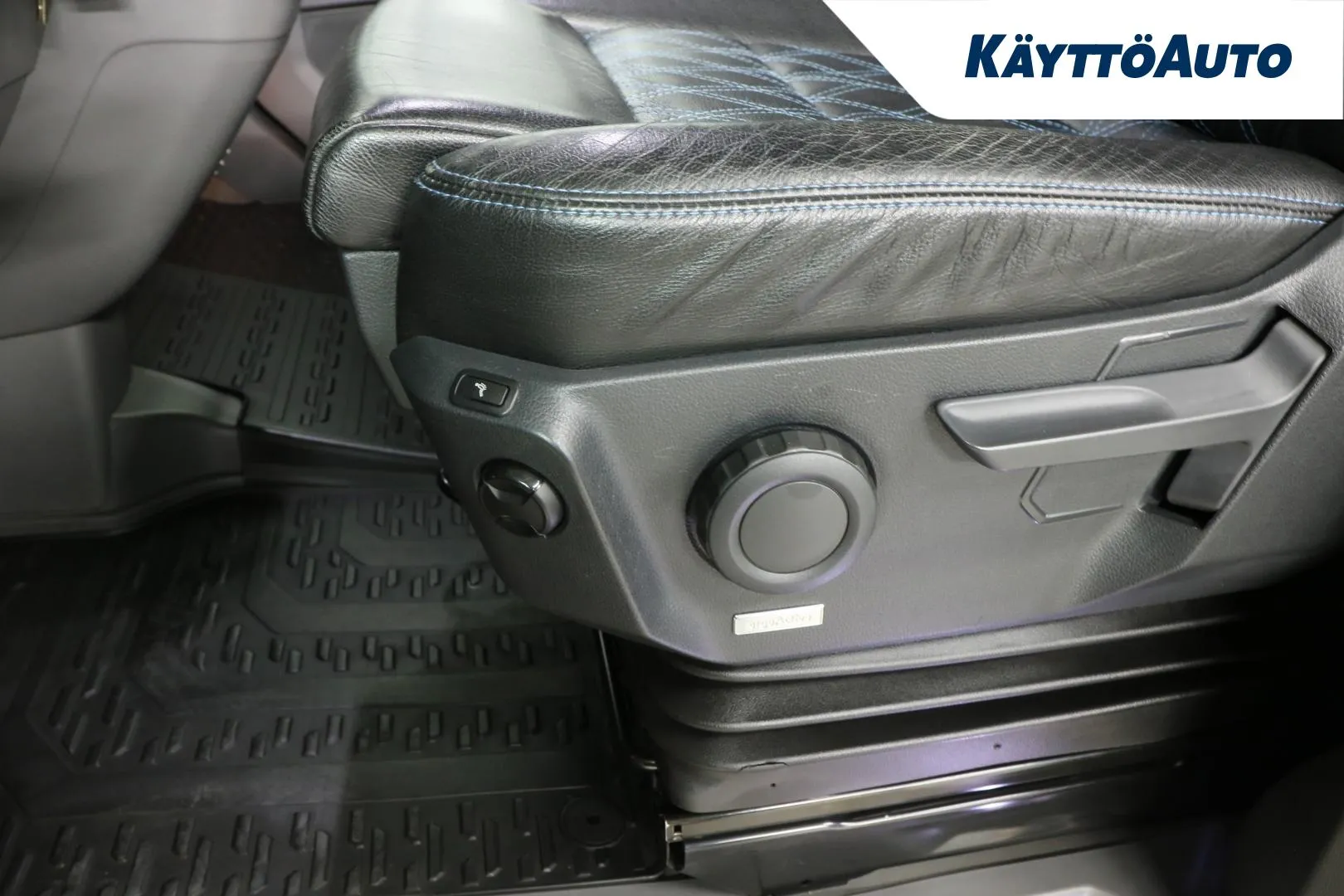 Volkswagen Crafter XPB-533 carousel image