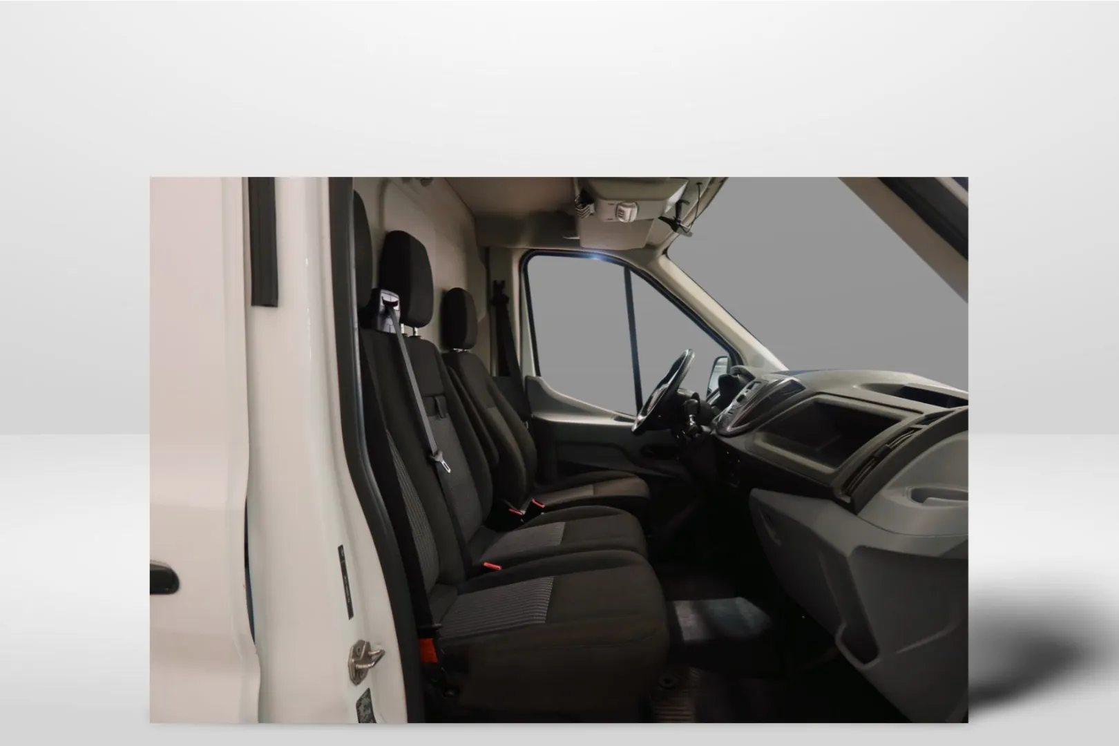 FORD Transit KUR-682 carousel image