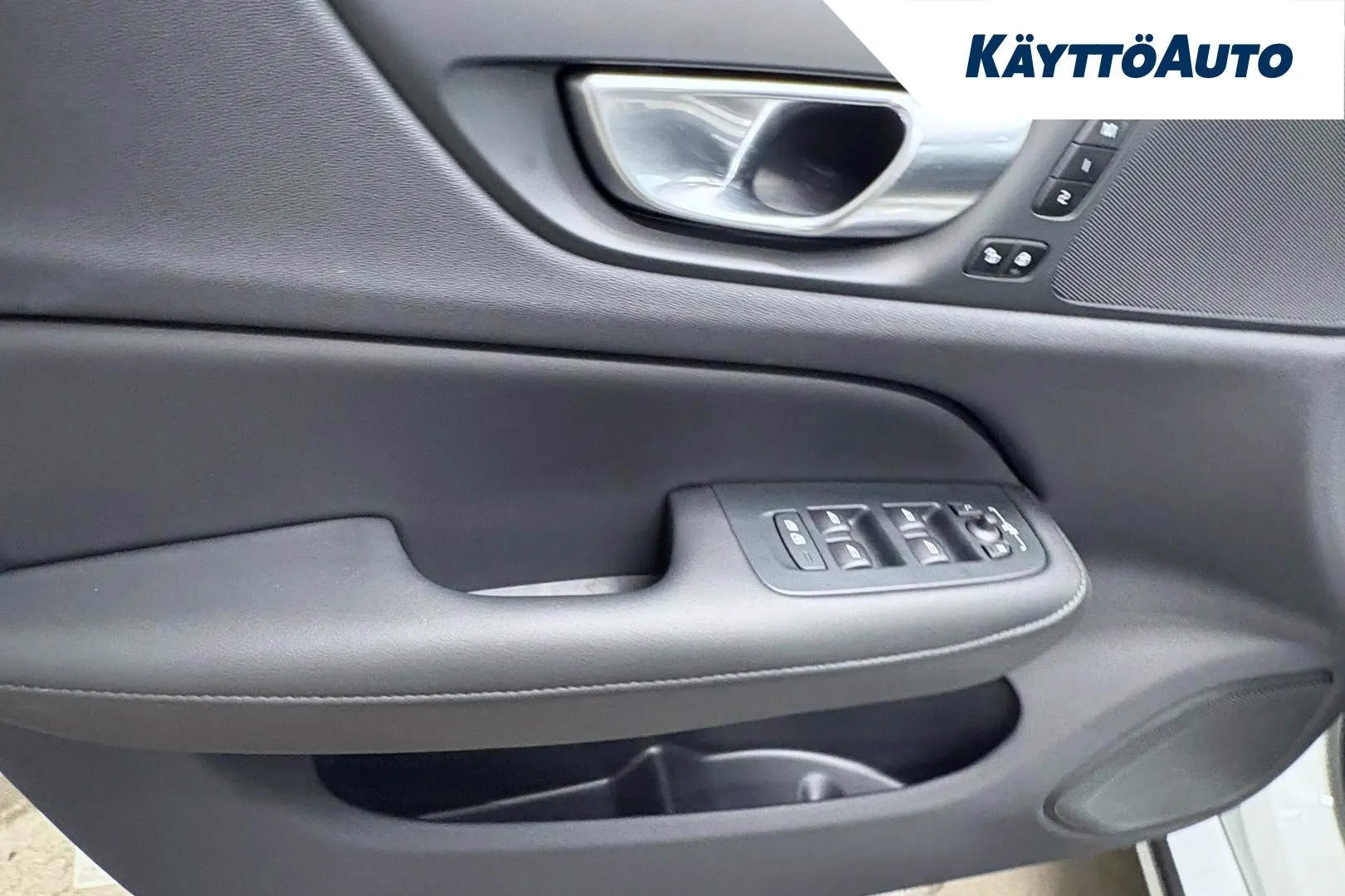 VOLVO S60 XST-737 carousel image