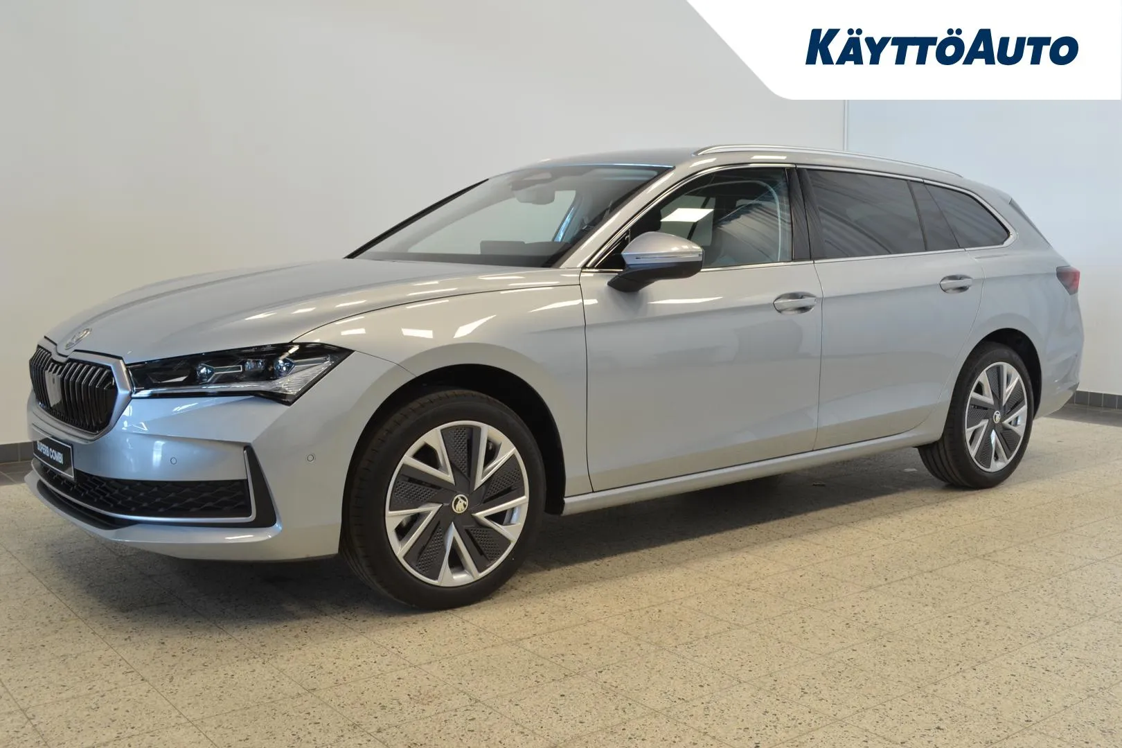 Skoda Superb XSR-435 carousel image