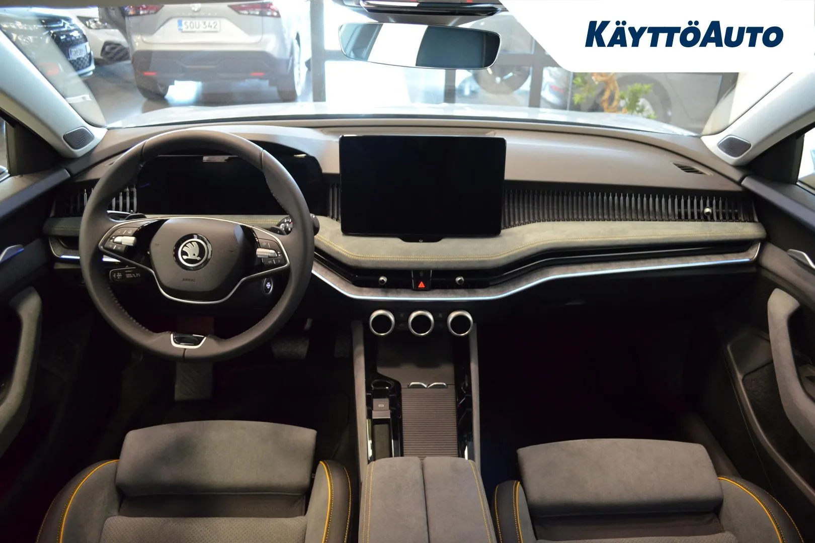 Skoda Superb XSR-435 carousel image