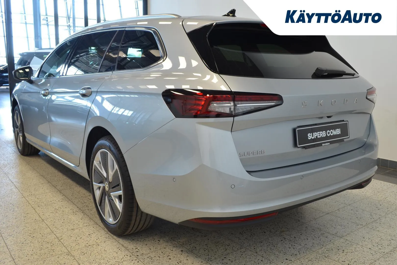 Skoda Superb XSR-435 carousel image