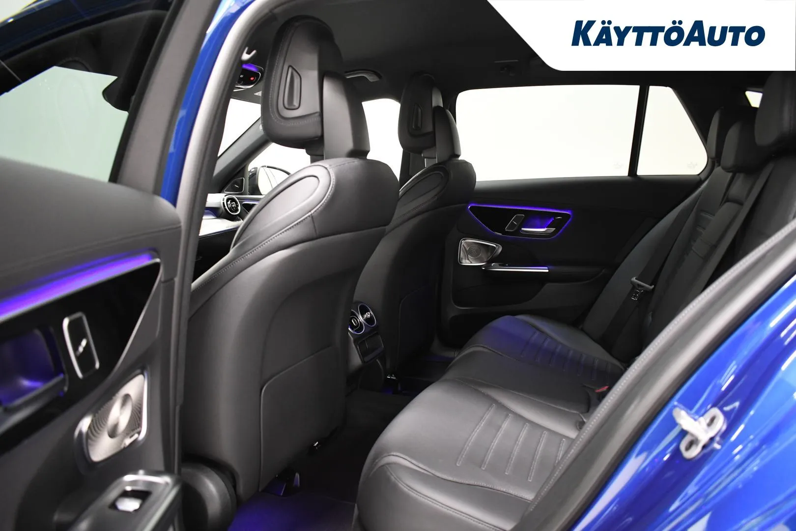 Mercedes-Benz C JNL-966 carousel image