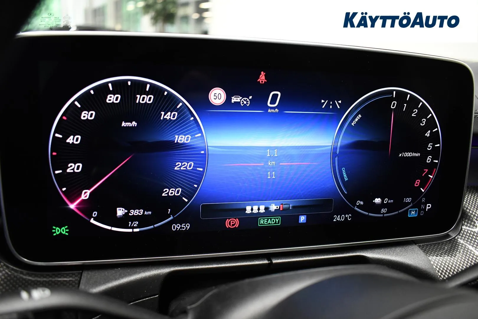 Mercedes-Benz C JNL-966 carousel image