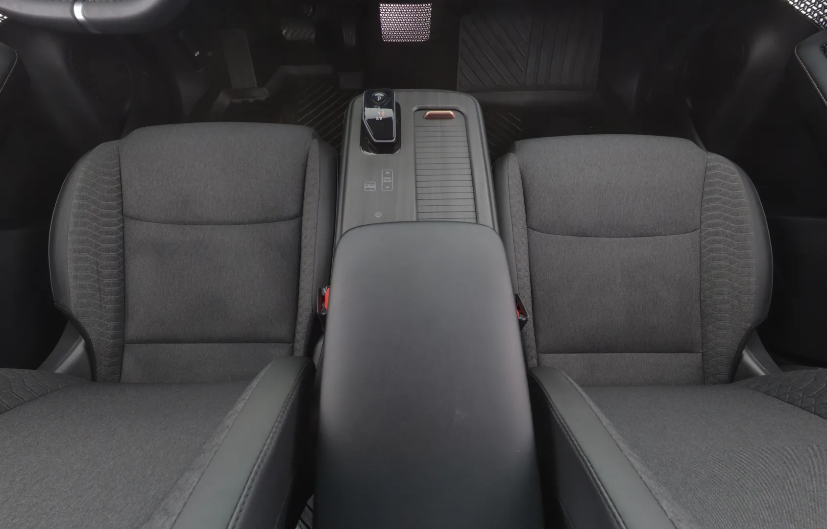 NISSAN Ariya FRG-100 carousel image