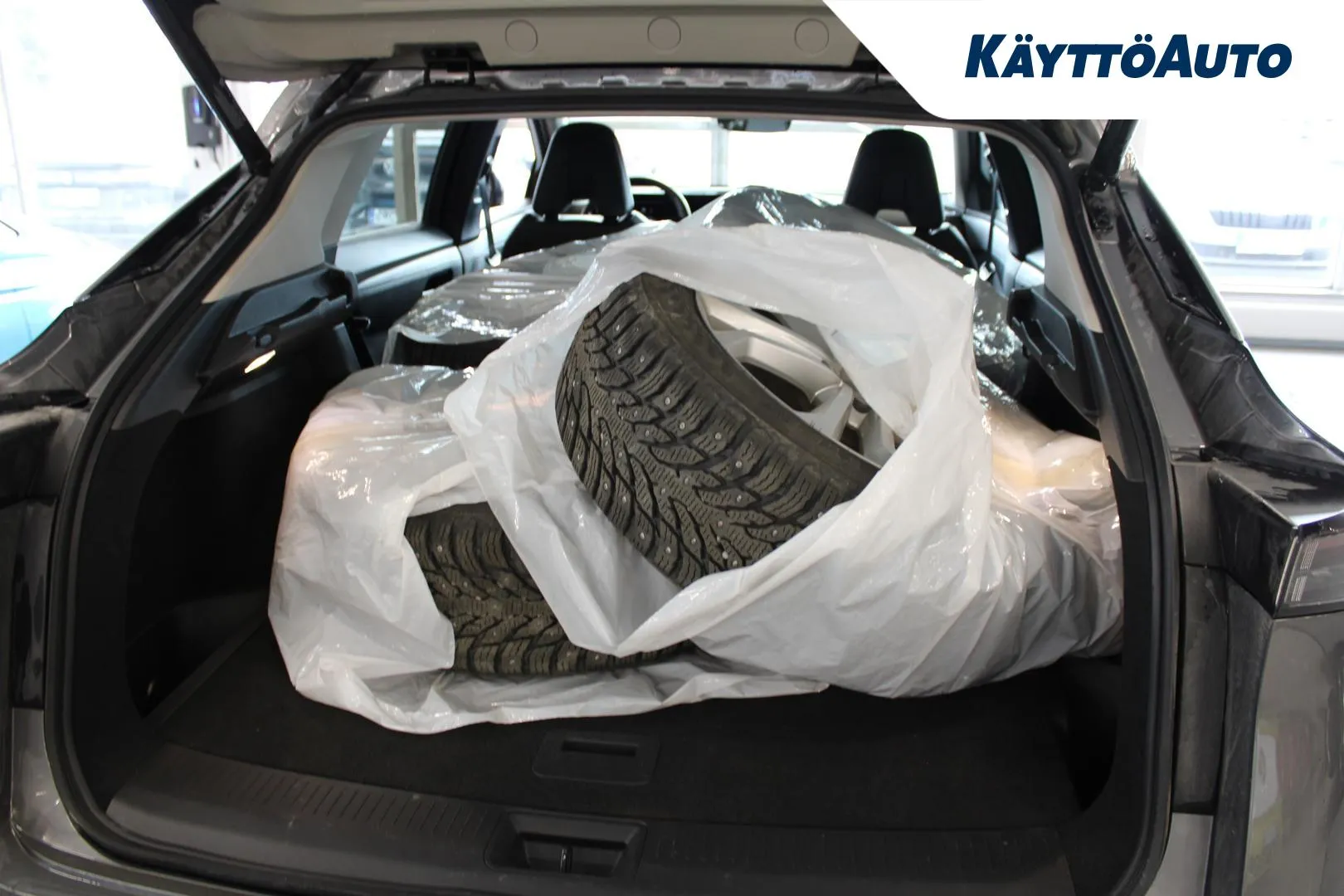 NISSAN Ariya IRJ-642 carousel image