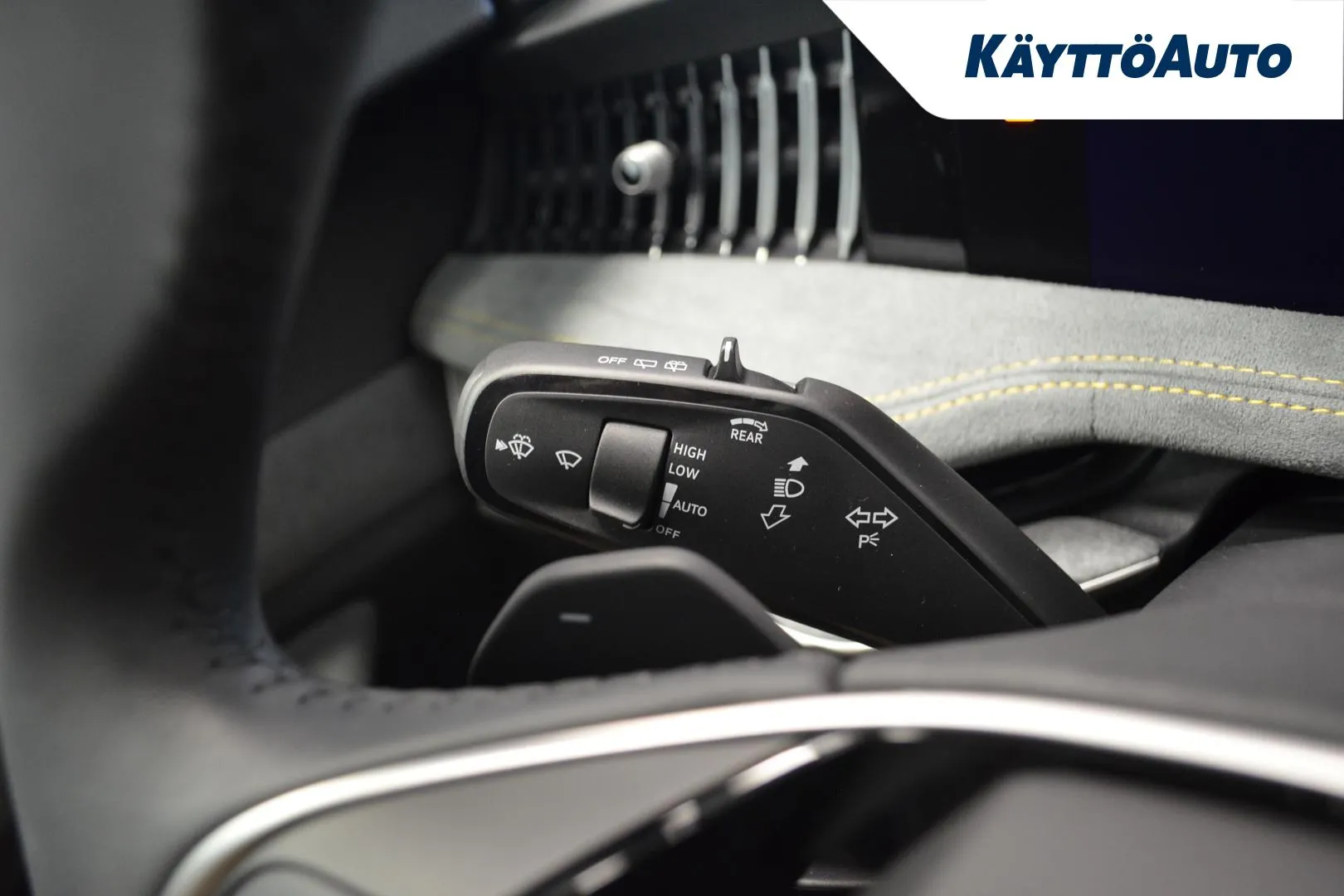 Skoda Superb JNP-704 carousel image