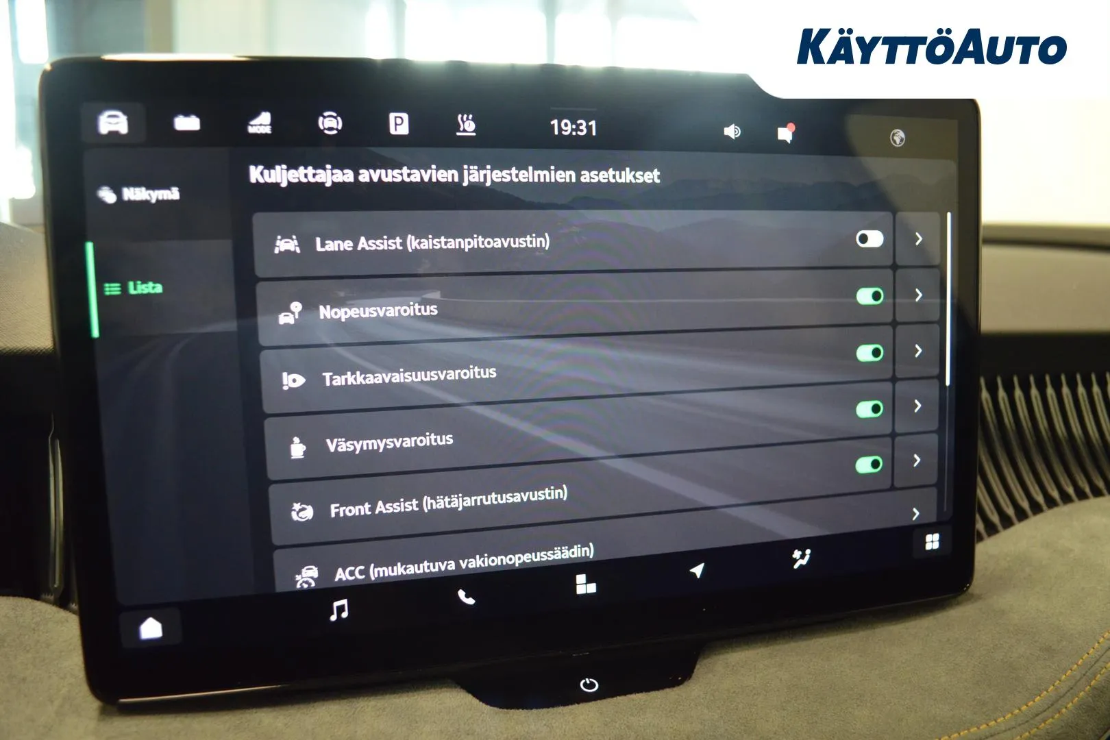 Skoda Superb JNP-704 carousel image