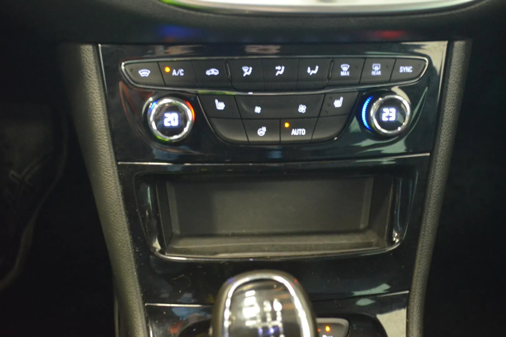 OPEL Astra RUO-492 carousel image