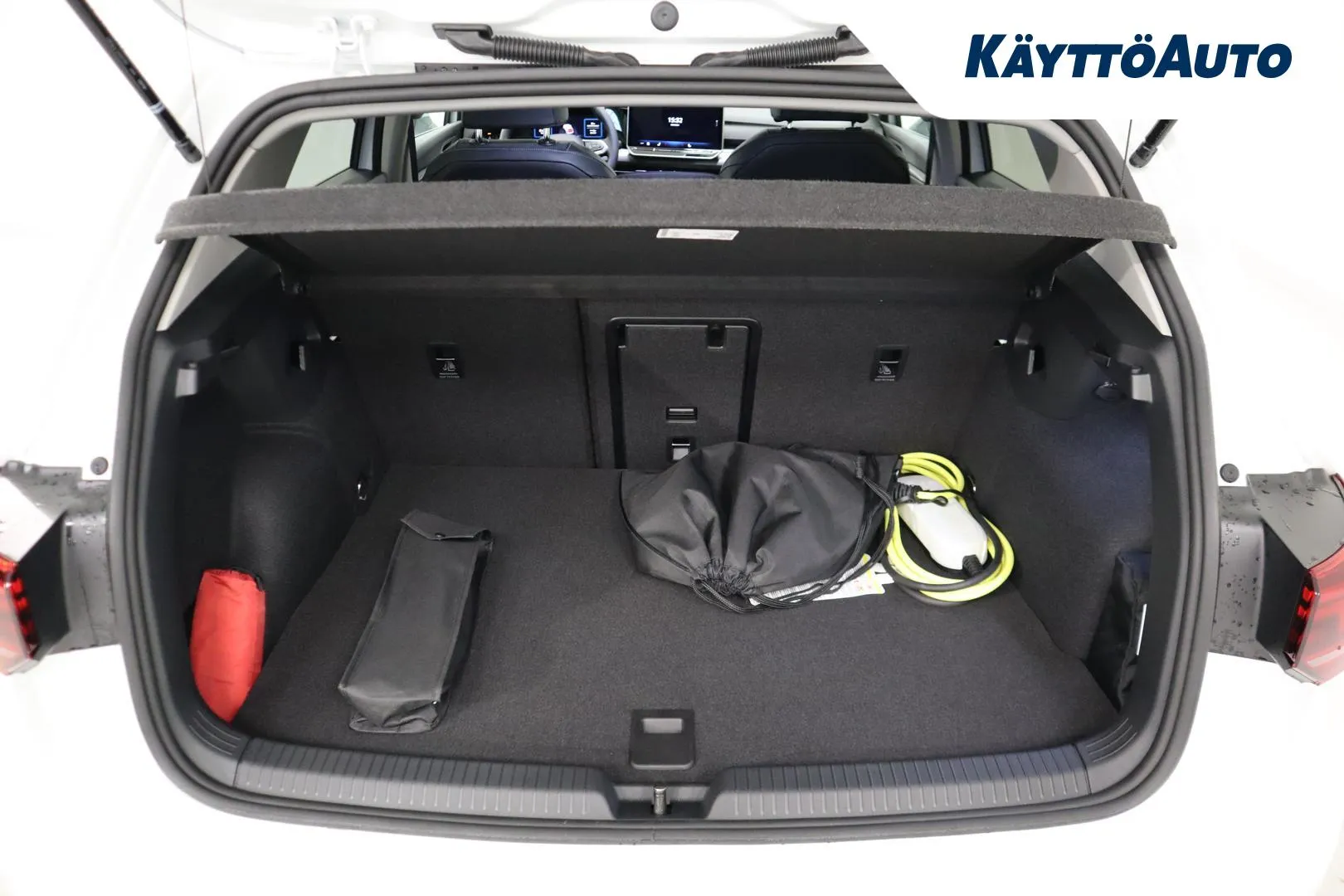 Volkswagen Golf NNV-186 carousel image