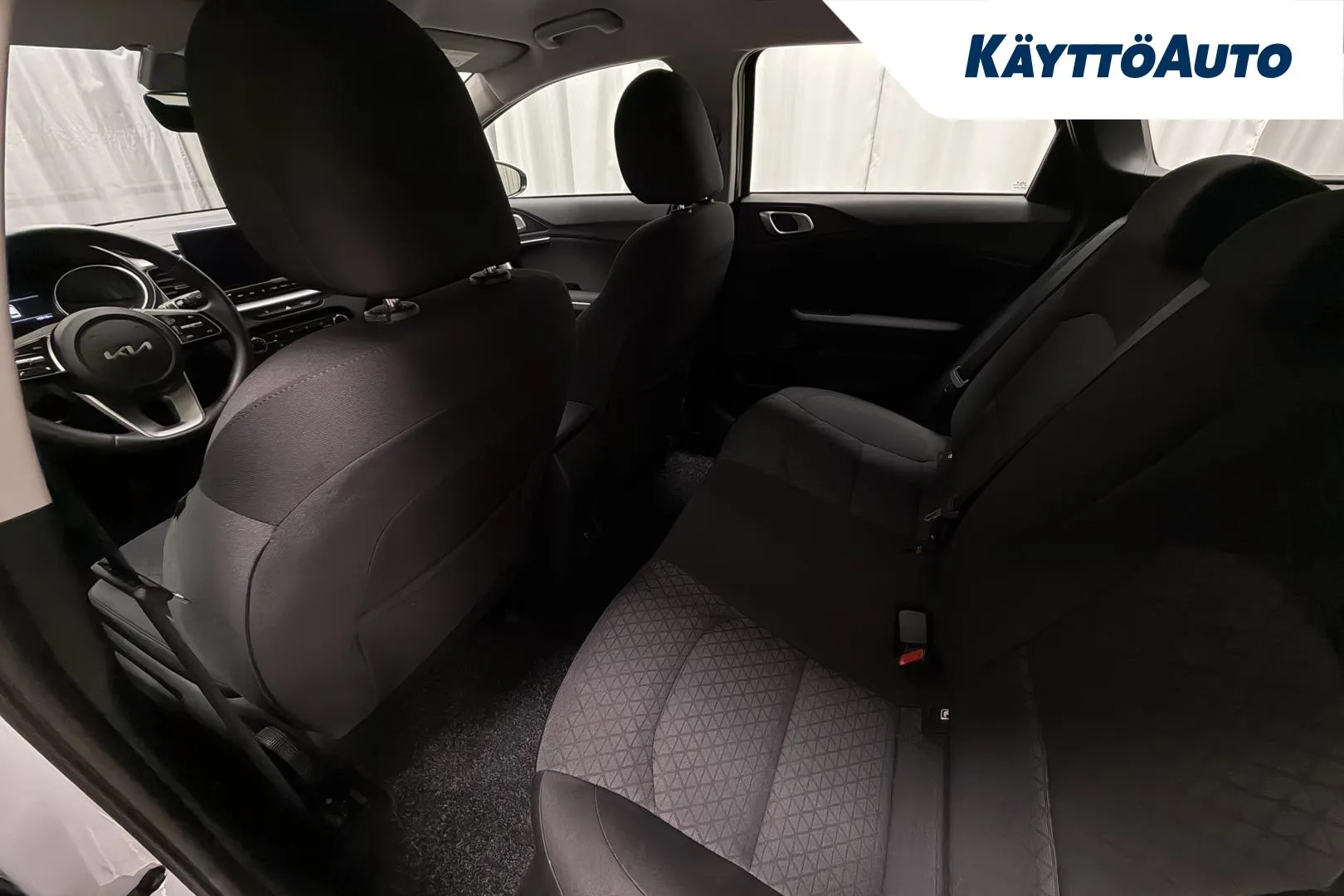 KIA Ceed JNP-890 carousel image