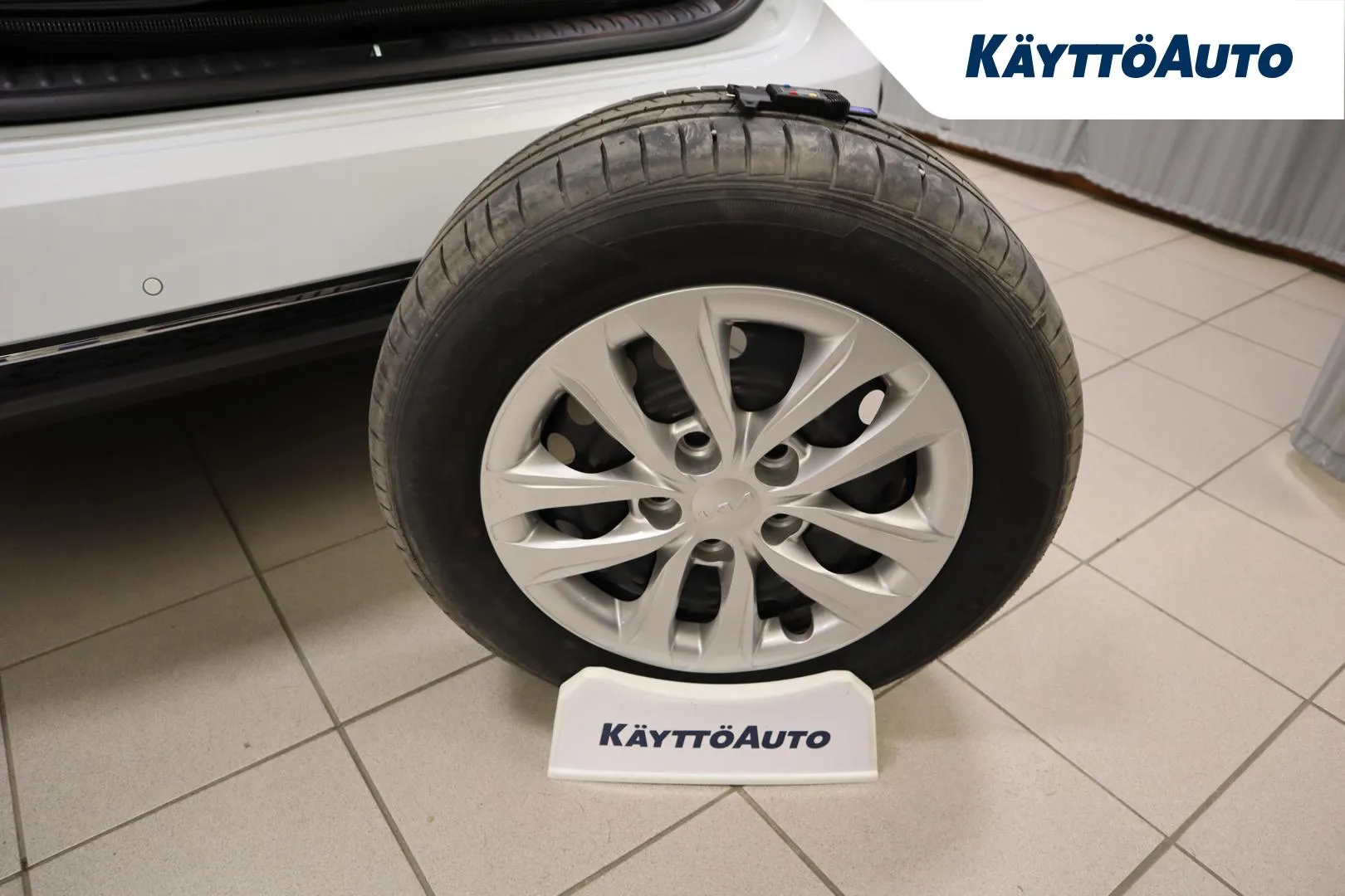 KIA Ceed JNP-892 carousel image