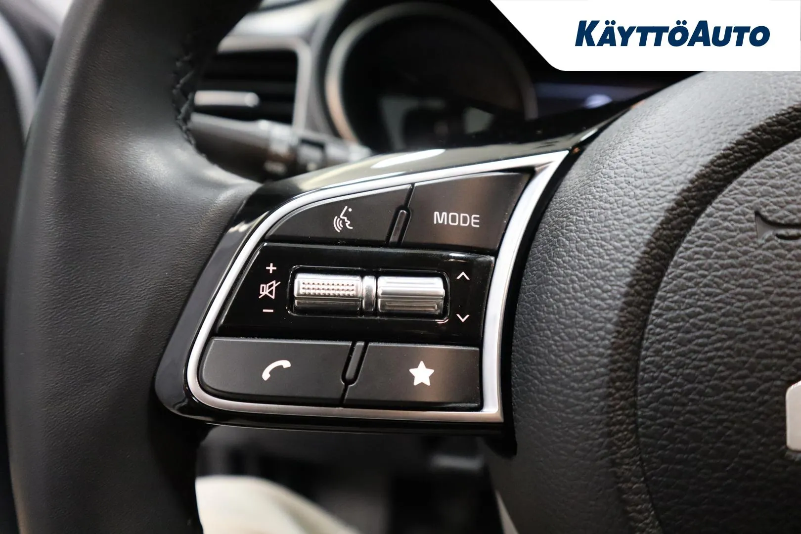 KIA Ceed JNP-892 carousel image