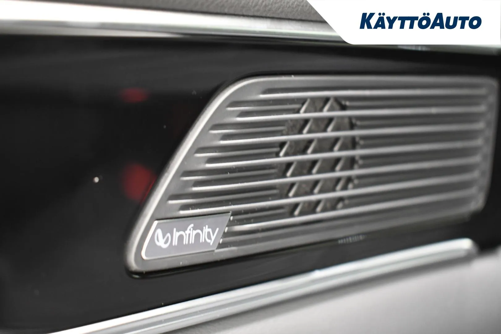 BYD Seal U MRC-302 carousel image