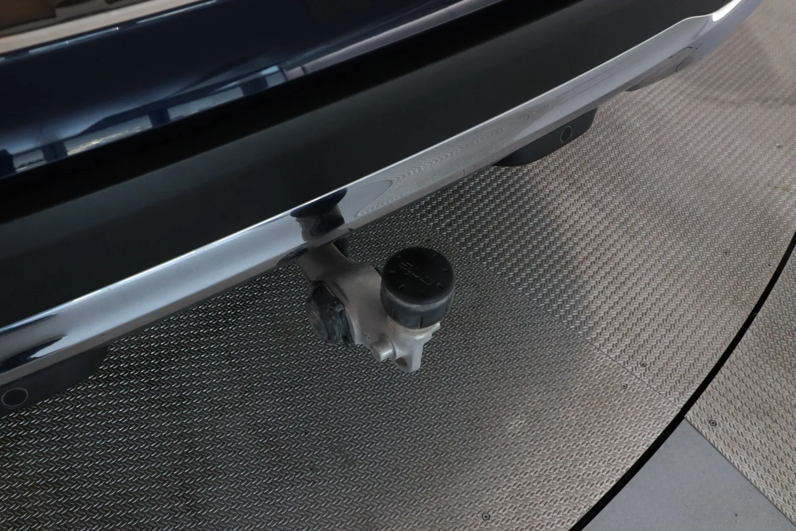 MERCEDES-BENZ GLC FRI-194 carousel image