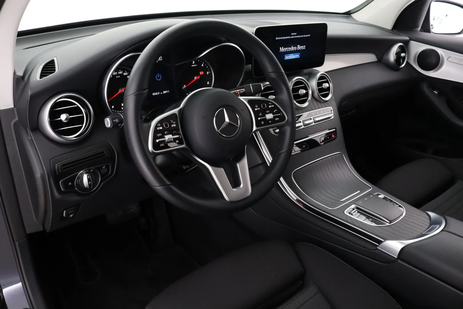 MERCEDES-BENZ GLC FRI-194 carousel image