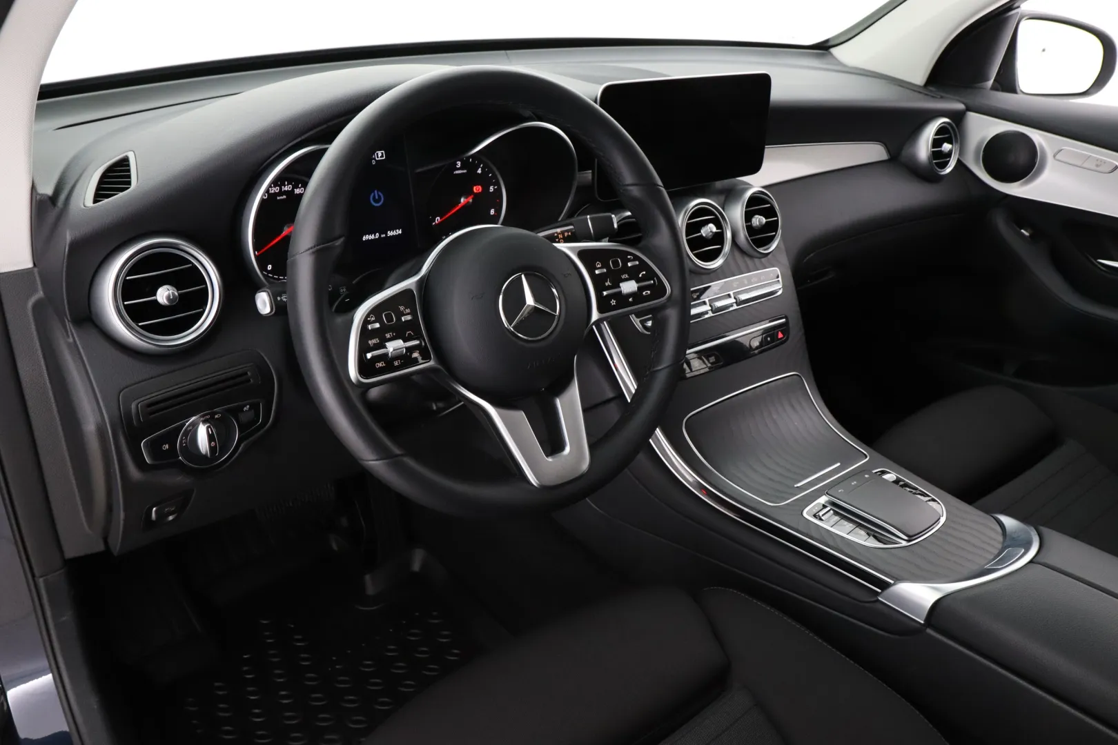 MERCEDES-BENZ GLC FRI-194 carousel image