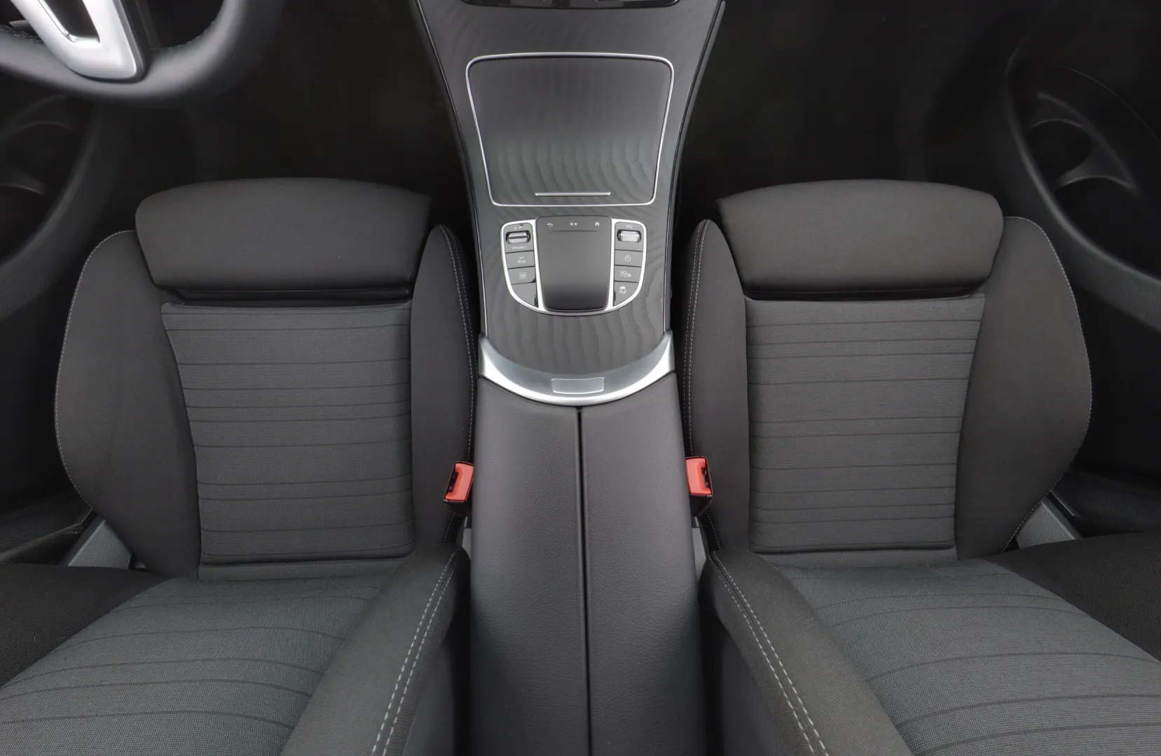 MERCEDES-BENZ GLC FRI-194 carousel image