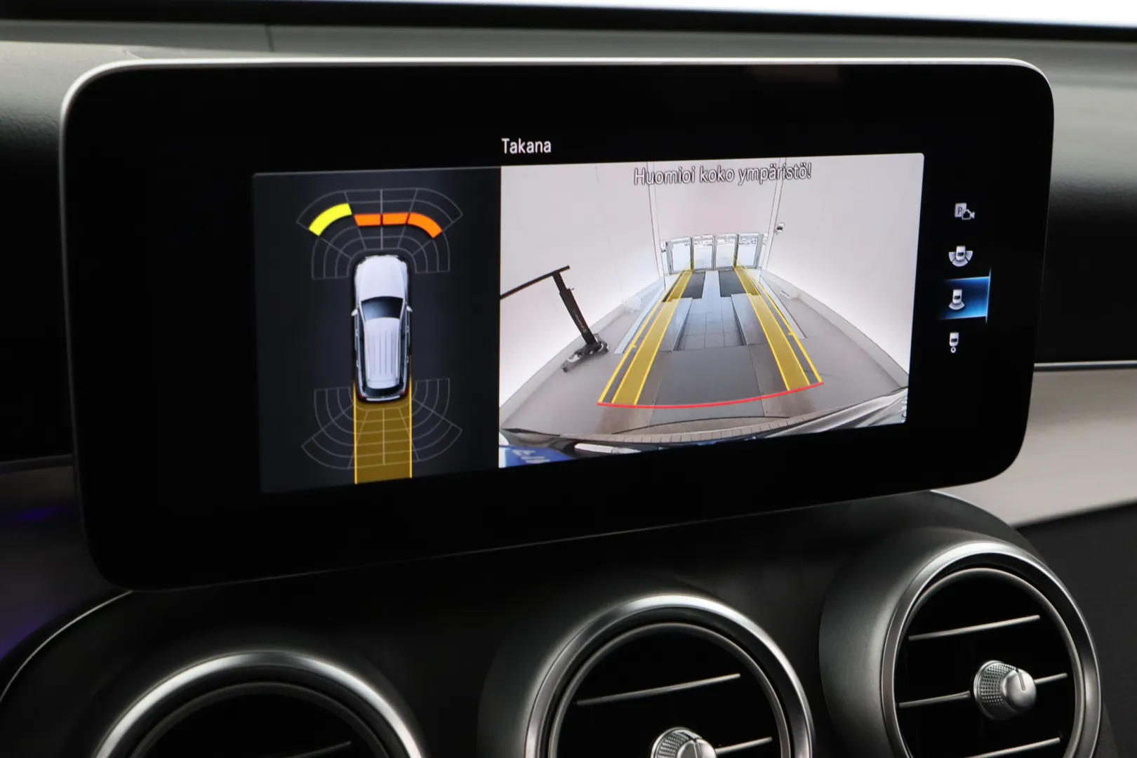 MERCEDES-BENZ GLC FRI-194 carousel image