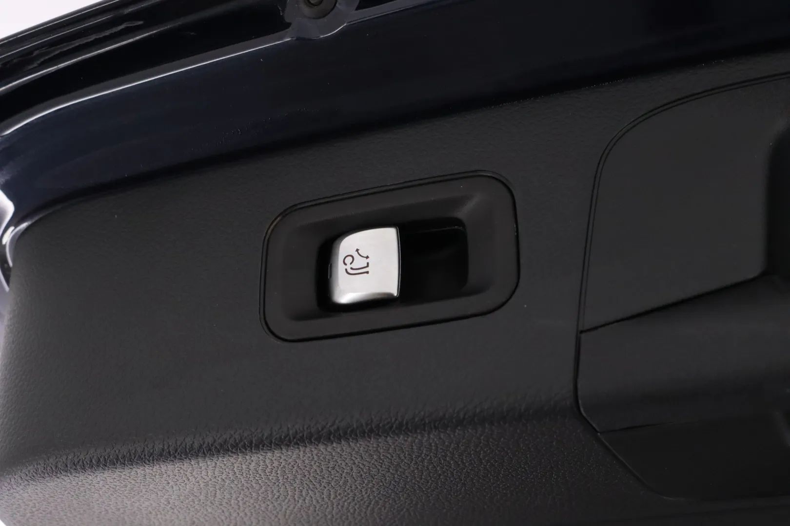 MERCEDES-BENZ GLC FRI-194 carousel image