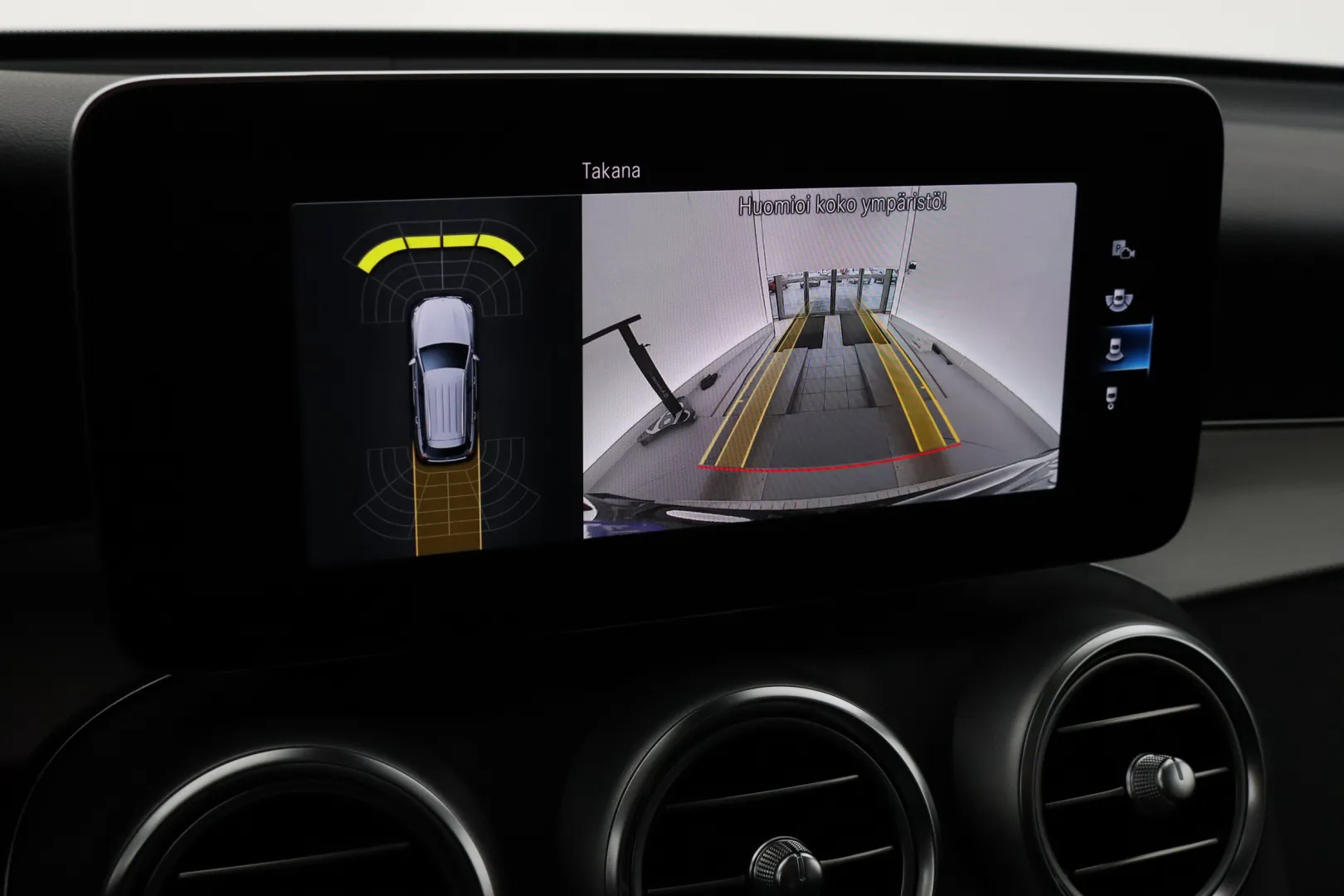 MERCEDES-BENZ GLC FRI-194 carousel image