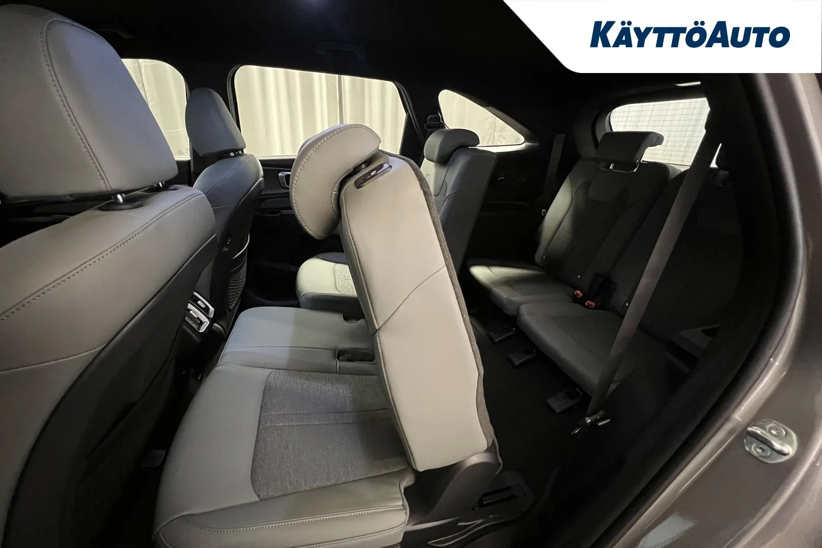 Kia Sorento CRY-206 carousel image