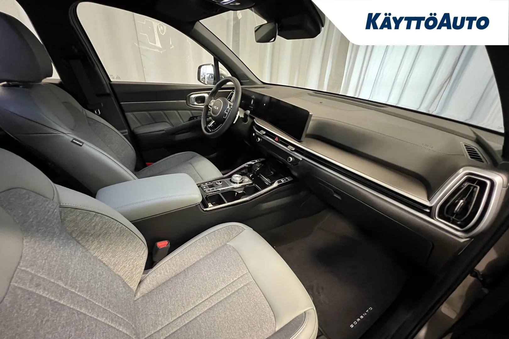 Kia Sorento CRY-206 carousel image