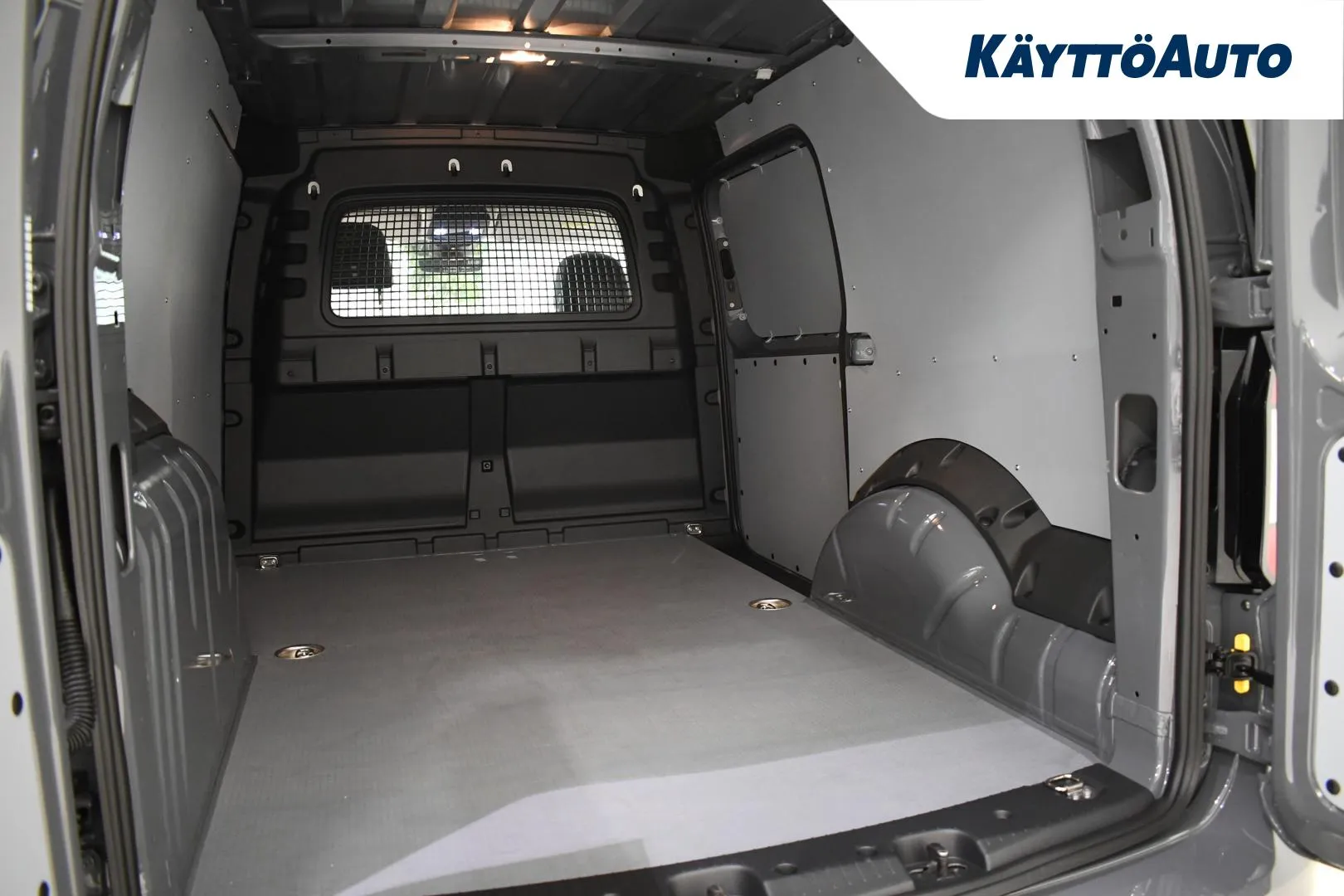 Volkswagen Caddy Maxi 032129 carousel image